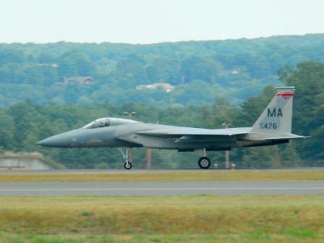 F-15 arrival 8 September 2007