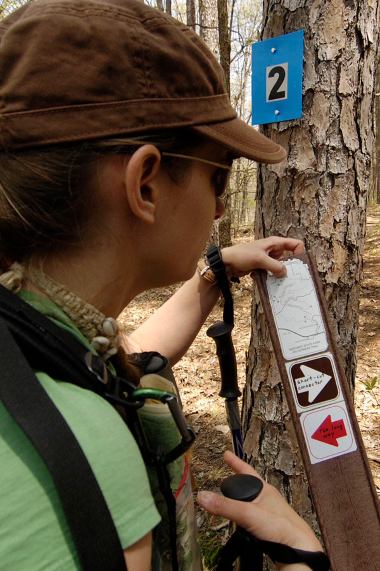 SCOTT AIR FORCE BASE, Ill. -- Ms. Reihl, owner of Ginkgo Adventures, navigates her way to the campsite during a tour sponsored by the Scott Outdoor Recreation Center in Meramec State Park, Mo., Saturday. (U.S. Air Force photo/Airman 1st Class Giovanna Squadrito)