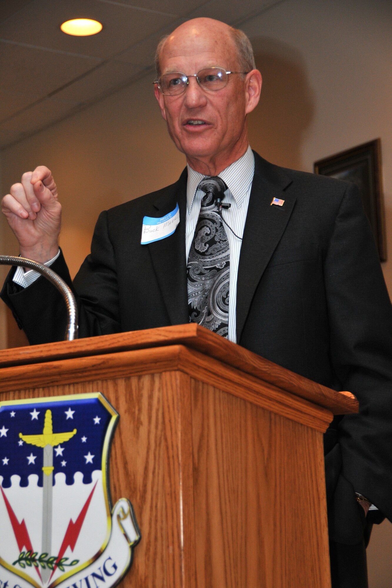 Retired Maj. Gen. Richard Marr, former commander of the 43rd Air Refueling Wing here from July 1990 to July 1993, was the keynote speaker at the Retiree Appreciation Weekend dinner April 26. General Marr retired from the Air Force in November 2000 and currently serves as the vice president for advanced concepts at Lockheed Martin in Fairfax, Va. (U.S. Air Force photo/John Turner)