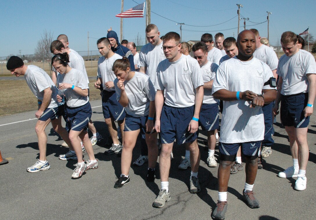 NIAGARA FALLS AIR RESERVE STATION, N.Y. - With the onset of Spring the 914th Airlift Wing has begun annual physical fitness testing for all reservists.  With the Air Force emphasizing the "Fit to Fight" motto, physical fitness has become an extremely important part of everyday life for each and every Airman.  (U.S. Air Force photo / Tech. Sgt. Kevin Nichols)