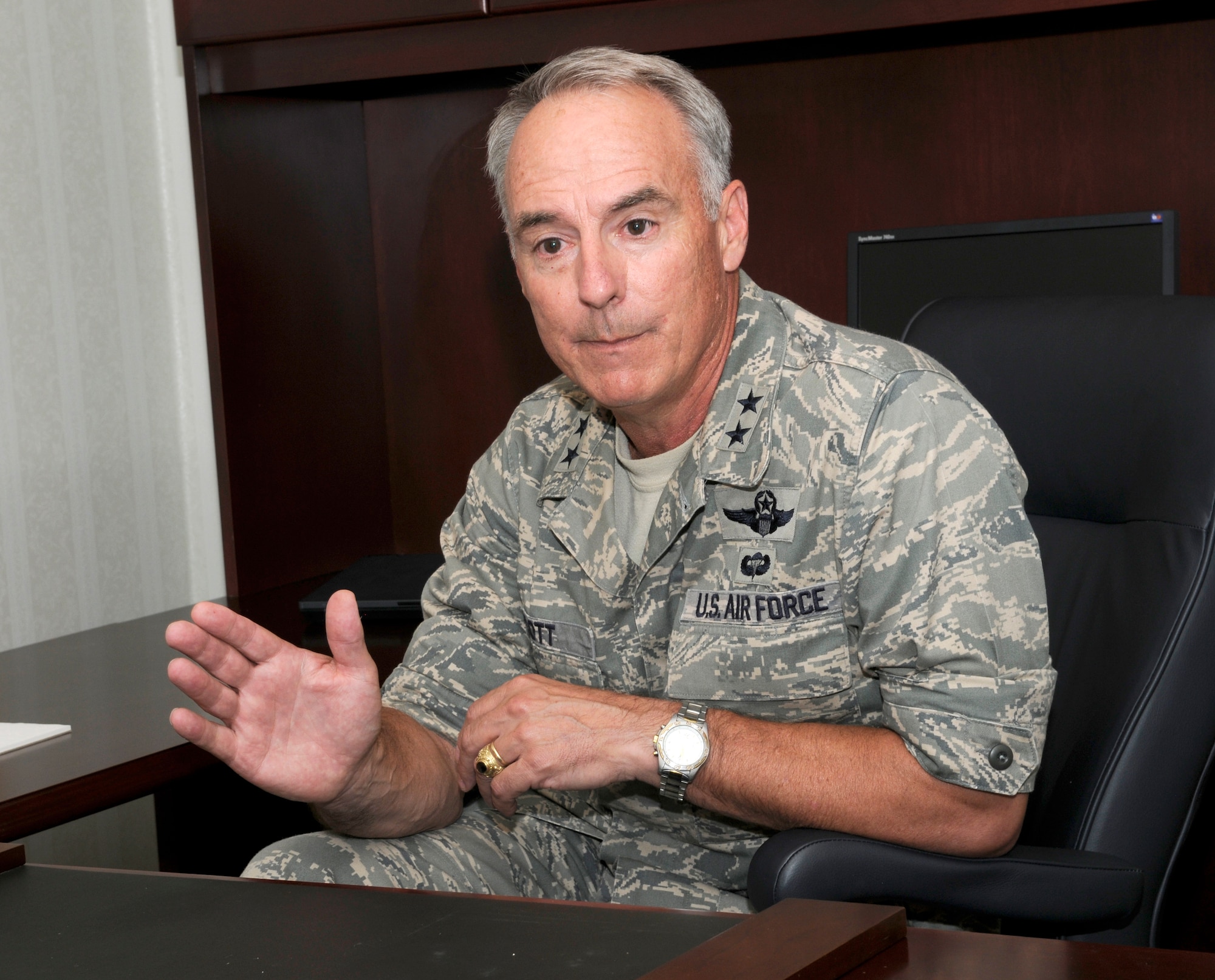 Maj. Gen. Winfield Scott III, 18th Air Force commander, discusses McGuire’s future as a joint base, Air Force Smart Operations for the 21st Century initiatives and his recent deployment, during his visit to McGuire July 31. General Scott and his wife, Kathy, spent three days visiting McGuire and meeting with Airmen. This was the general’s first visit to McGuire as the 18th AF commander. (U.S. Air Force photo/Kenn Mann)
