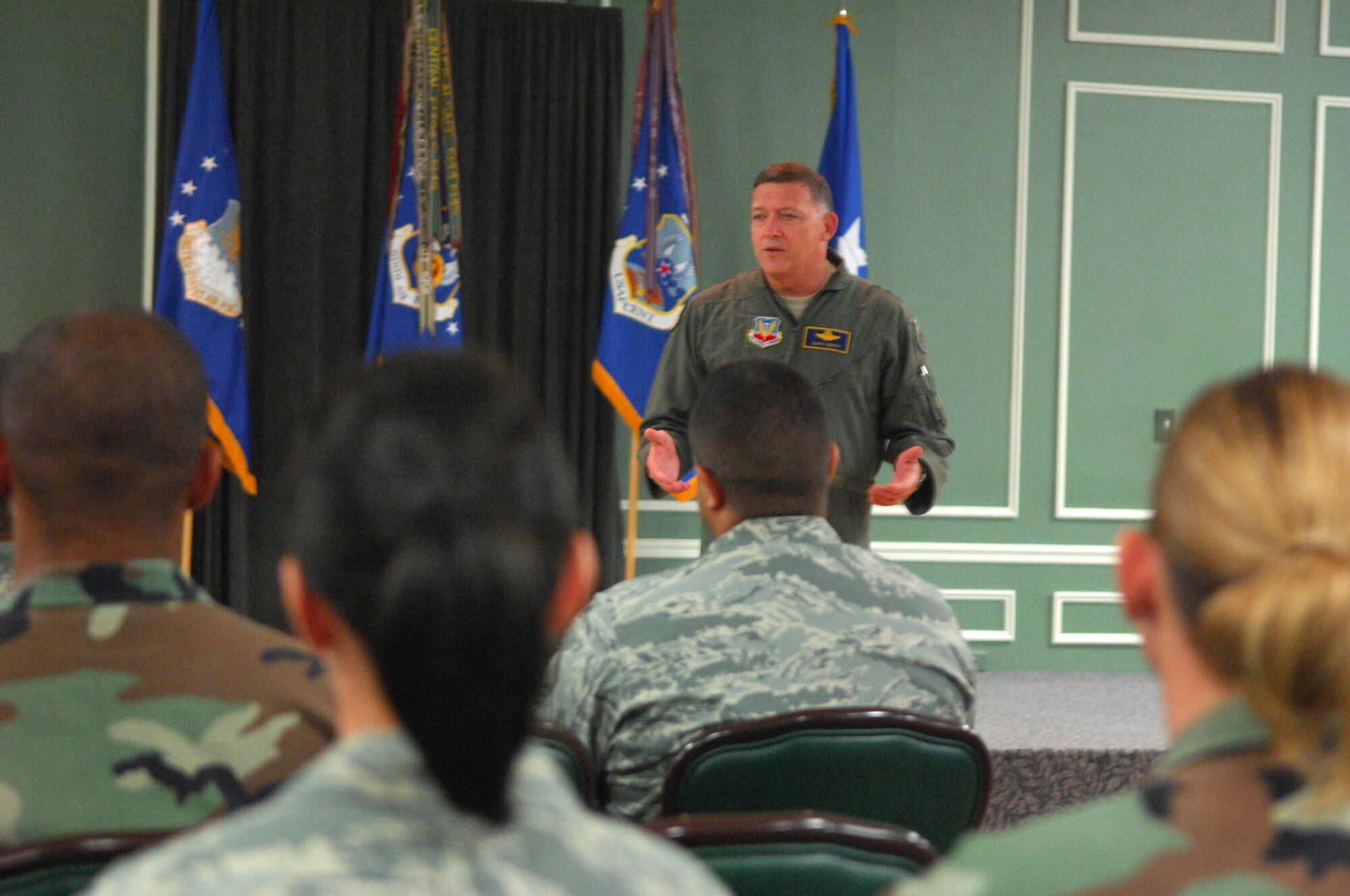 SHAW AIR FORCE BASE, S.C. -- Lt. Gen. Gary North, 9th Air Force commander, talks with the Air Force Sergeants Association (AFSA) at the Carolina Skies Club on July 16. The Shaw AFSA is an organization thats helps support the enlisted Airmen on base. (U.S. Air Force photo/Airman 1st Class Matthew Davis).