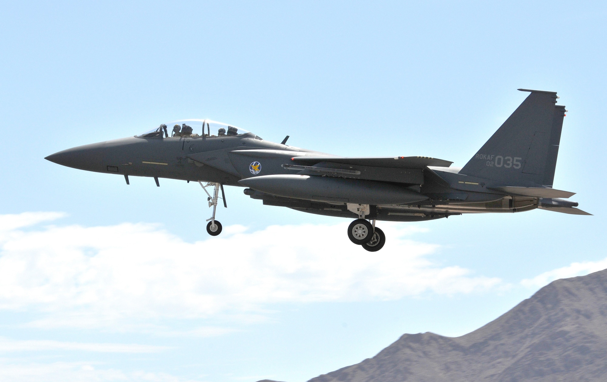 An F-15K Slam Eagle from the Republic of Korea Air Force's 122nd Fighter Squadron arrives at Nellis Air Force Base, Nev. on 5 Aug. to participate in Red Flag 08-4.  ROKAF aircraft and crews are participating in their first Red Flag exercise.  Red Flag provides a peacetime "battlefield" within which U.S. and allied aircrews train to fight, survive and win.  (U.S. Air Force photo by Chief Master Sgt. Gary Emery) 