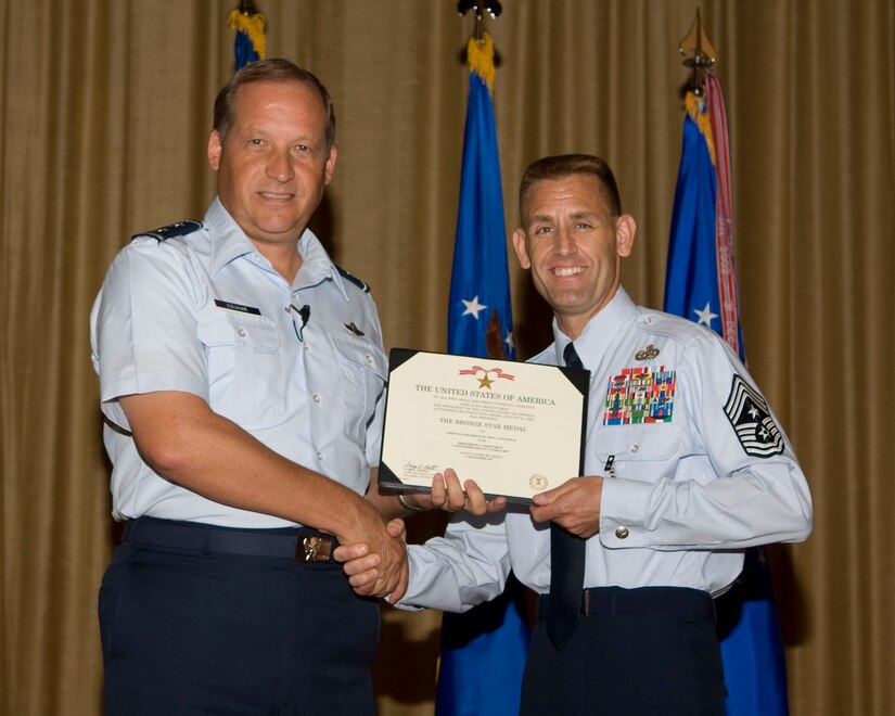 Commander presents awards, updates Team Eglin > Eglin Air Force Base > News