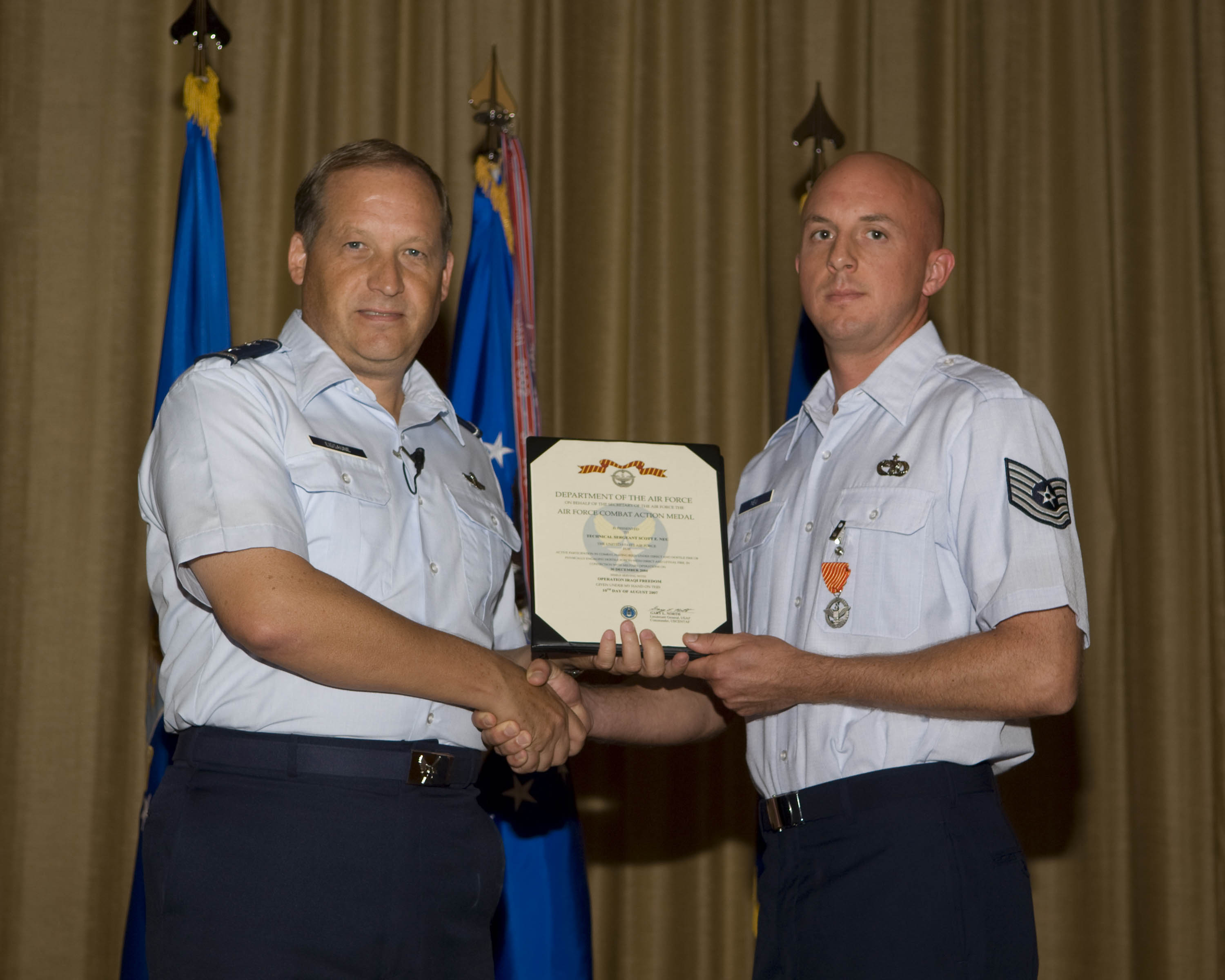 Commander presents awards, updates Team Eglin > Eglin Air Force Base > Article Display