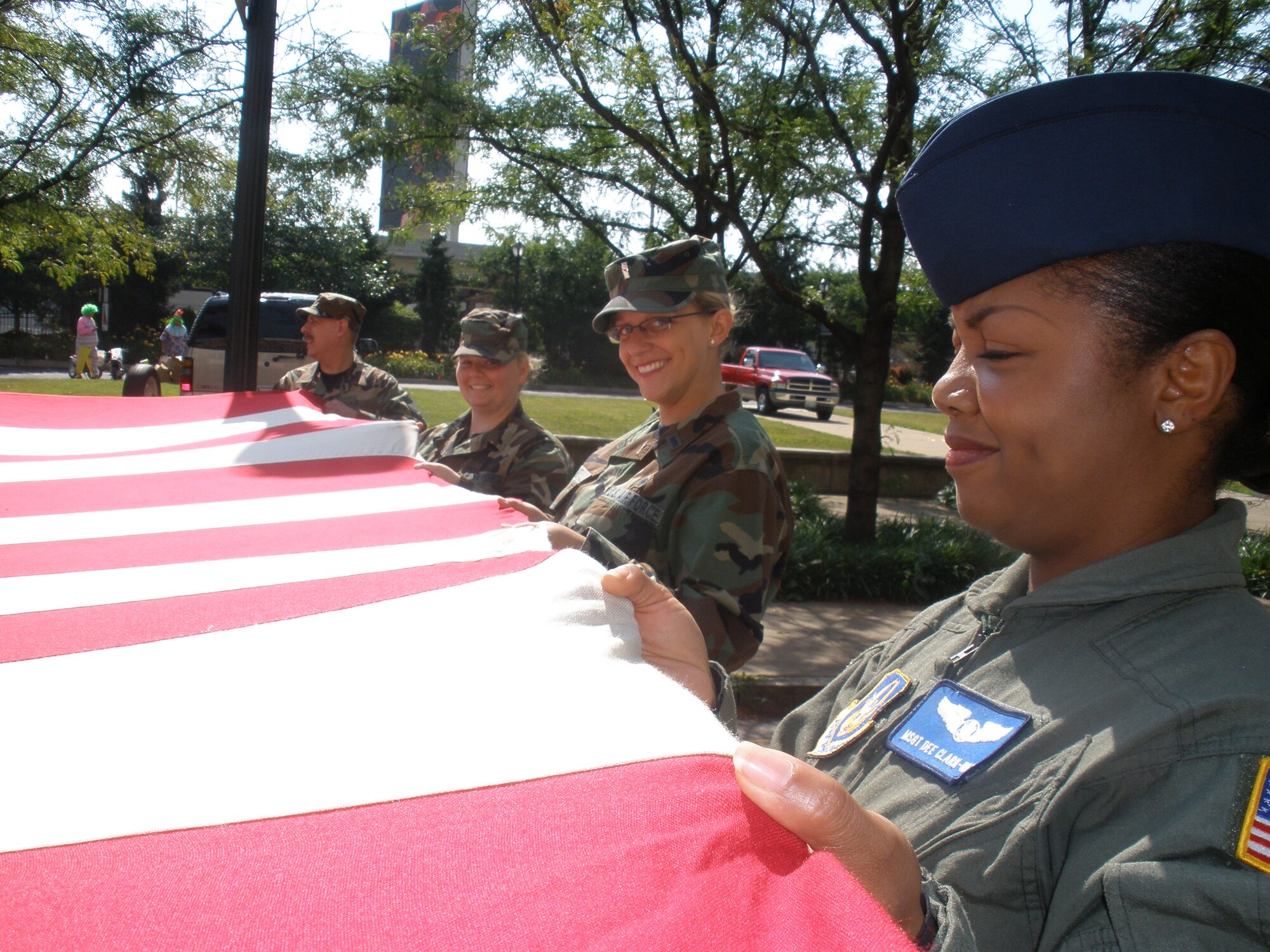 932nd Medical Squadron members and flight attendants helped march the American flag and represented the 932nd Airlift Wing in a recent community outreach event in downtown Saint Louis. Want to get involved with the various wing events? Contact public affairs during the next time you are visiting! Photo/Tech Sgt. Gerald Sonnenberg