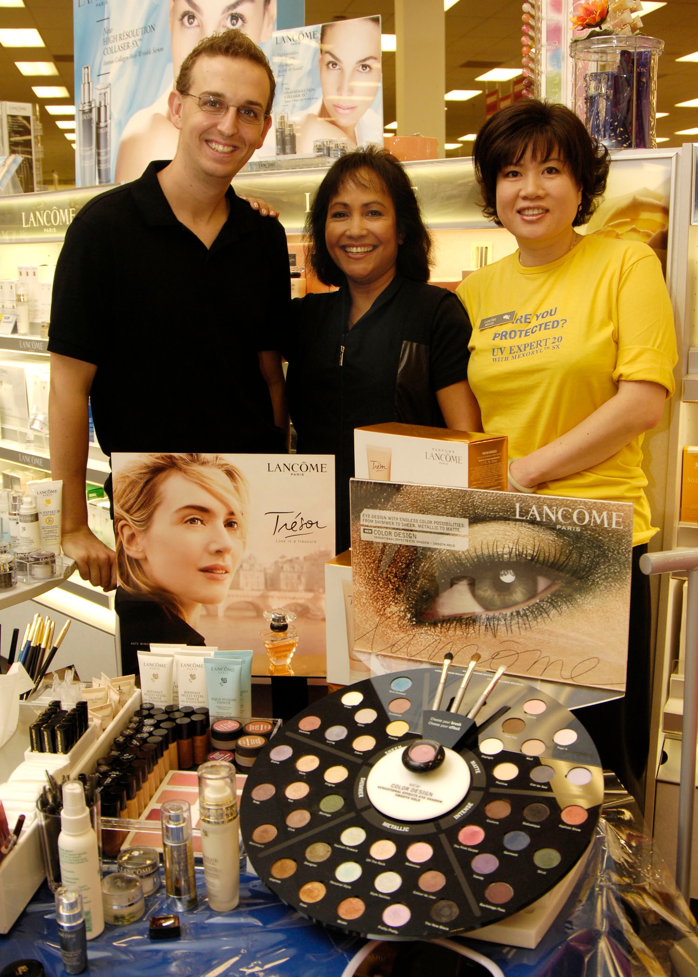 SCOTT AIR FORCE BASE, Ill.-- The Lancome cosmetics department at the BX provided free professional makeovers in support of their salute to military women. Women in the military were able to receive a free gift with any purchase made as well as free food and music. 
(US Air Force photo/Senior Airman Mildred Guevara)
