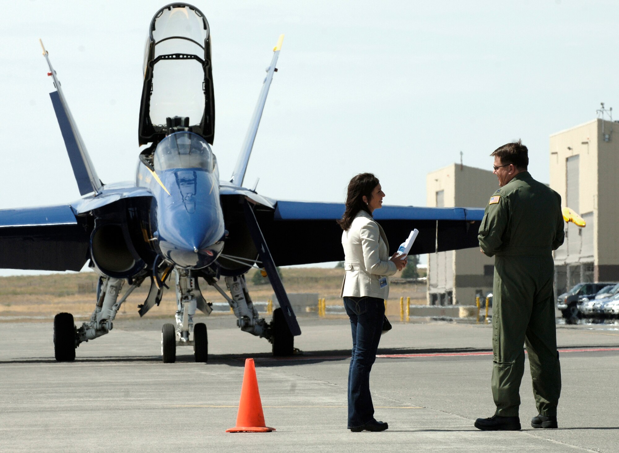 FAIRCHILD AIR FORCE BASE, Wash. – Lt. Col. Alan Beaty, 92nd Air Refueling Wing plans and programs chief and Skyfest 2008 director of operations, speaks with KHQ 6 News Anchor Ana Cabrera Aug. 7 about the upcoming airshow on Aug. 9 and 10. (U.S. Air Force photo / Airman 1st Class Joshua K. Chapman)