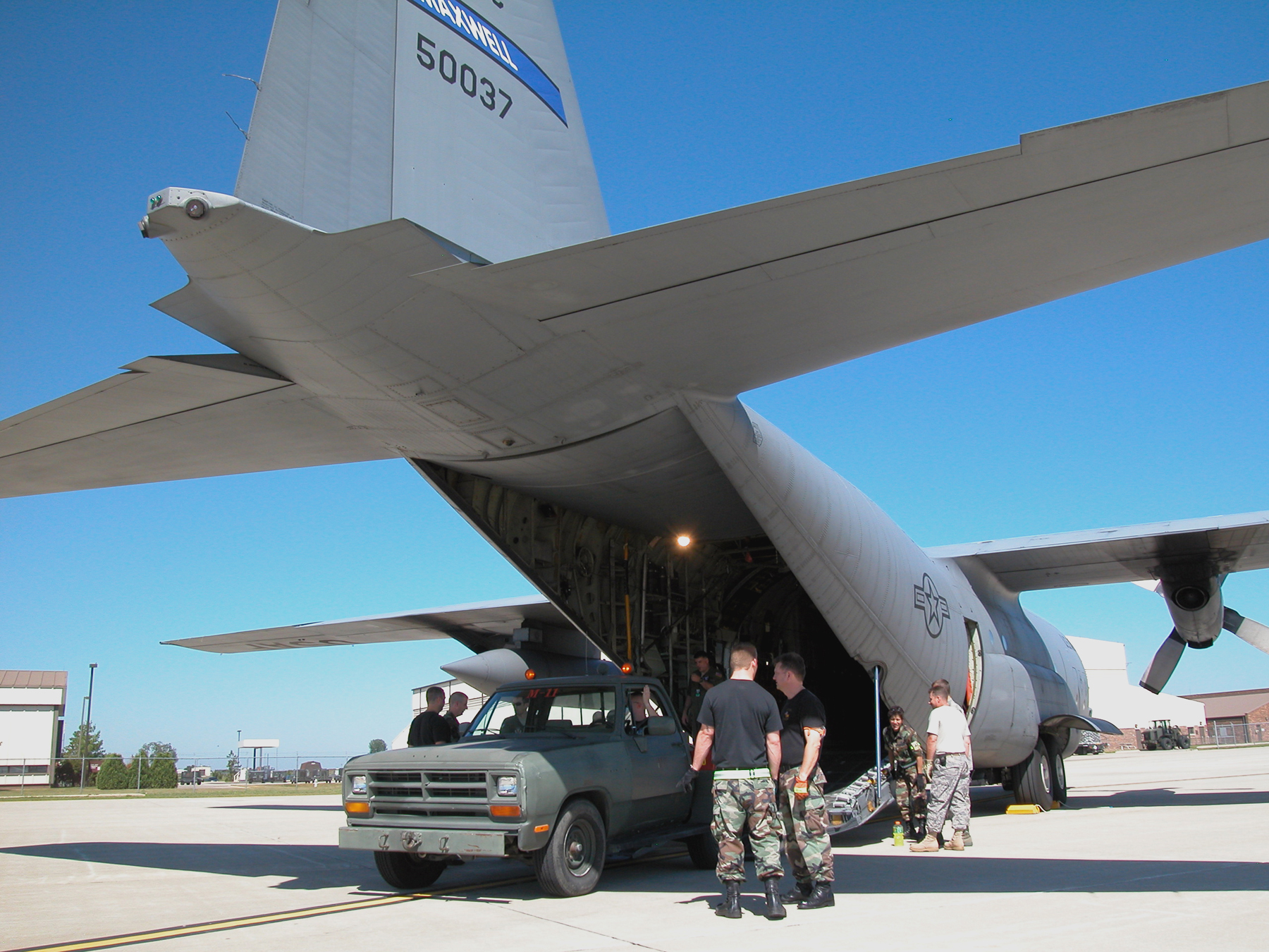 Cargo training C130 style > Grissom Air Reserve Base > News