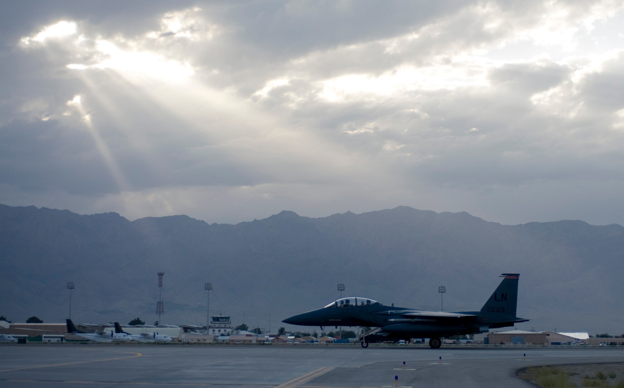 BAGRAM AIR FIELD, Afghanistan – A F-15E Strike Eagle prepares to take-off here July 26. Along with the A-10 Thunderbolt, the F-15 provides close air support to ground troops throughout Afghanistan. (U.S. Air Force photo by Staff Sgt. Samuel Morse)