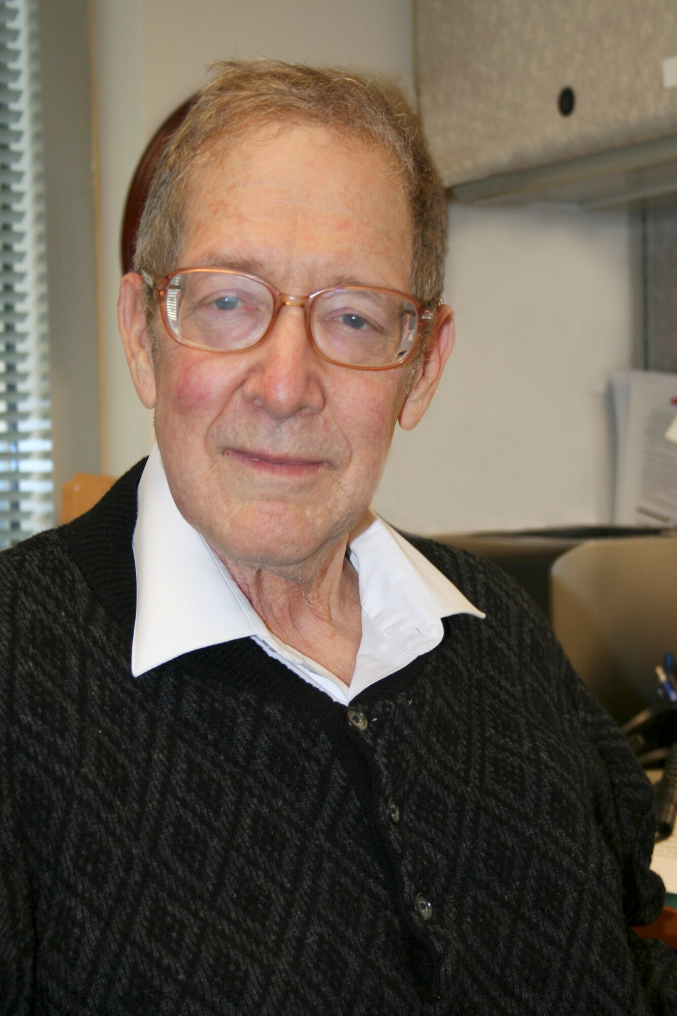 Dr. Howard Schlossberg