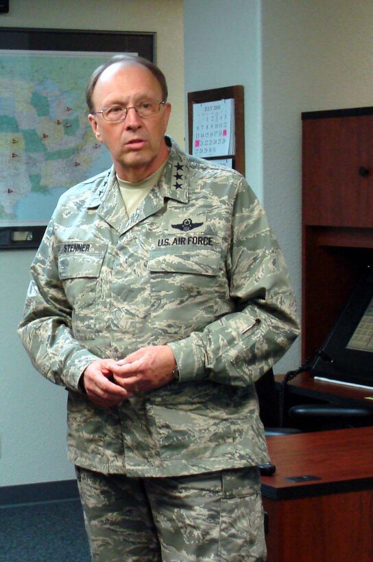 Lt. Gen. Charles E. Stenner Jr., Chief and Commander, Air Force Reserve Command, visited Headquarters, Fourth Air Force, March ARB, Calif, August 6, 2008.  His visit included a stop in the numbered Air Force's command post.  (U.S. Air Force photo/MSgt. Linda E. Welz)