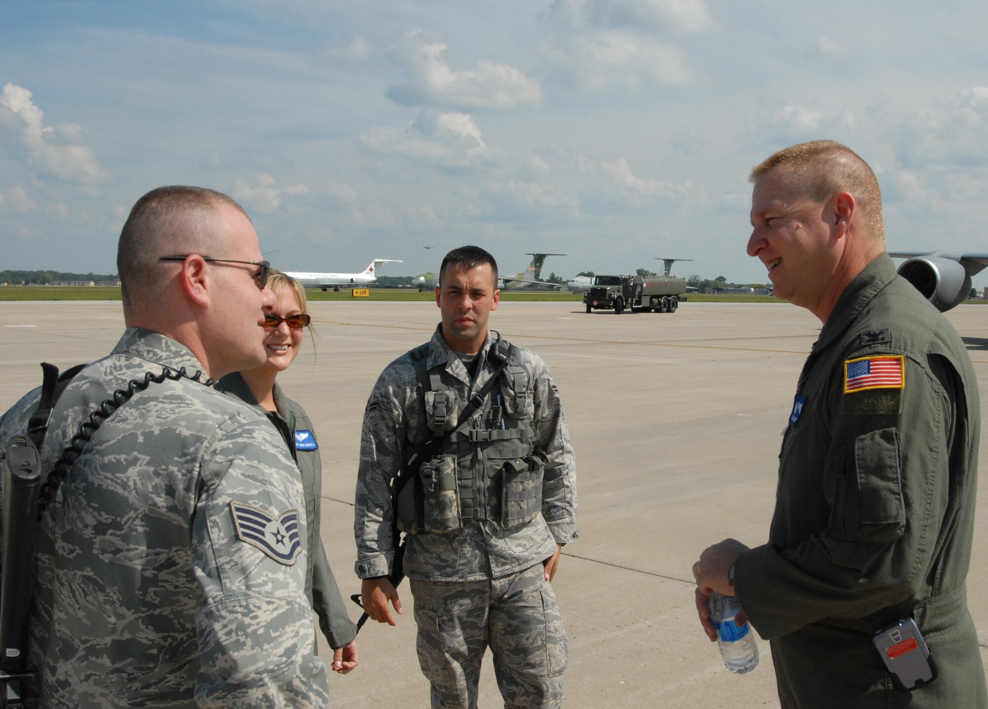 The commander of the 932nd Airlift Wing Operations Group, Col. Thomas Kirkendall, welcomes security forces members to the AE JAMBOREE held at Scott Air Force Base.  (U.S. Air Force photo by Maj. Stan Paregien)