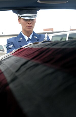 Airman 1st Class Nicole Reynolds (U.S. Air Force photo/Airman 1st Class Melissa White)