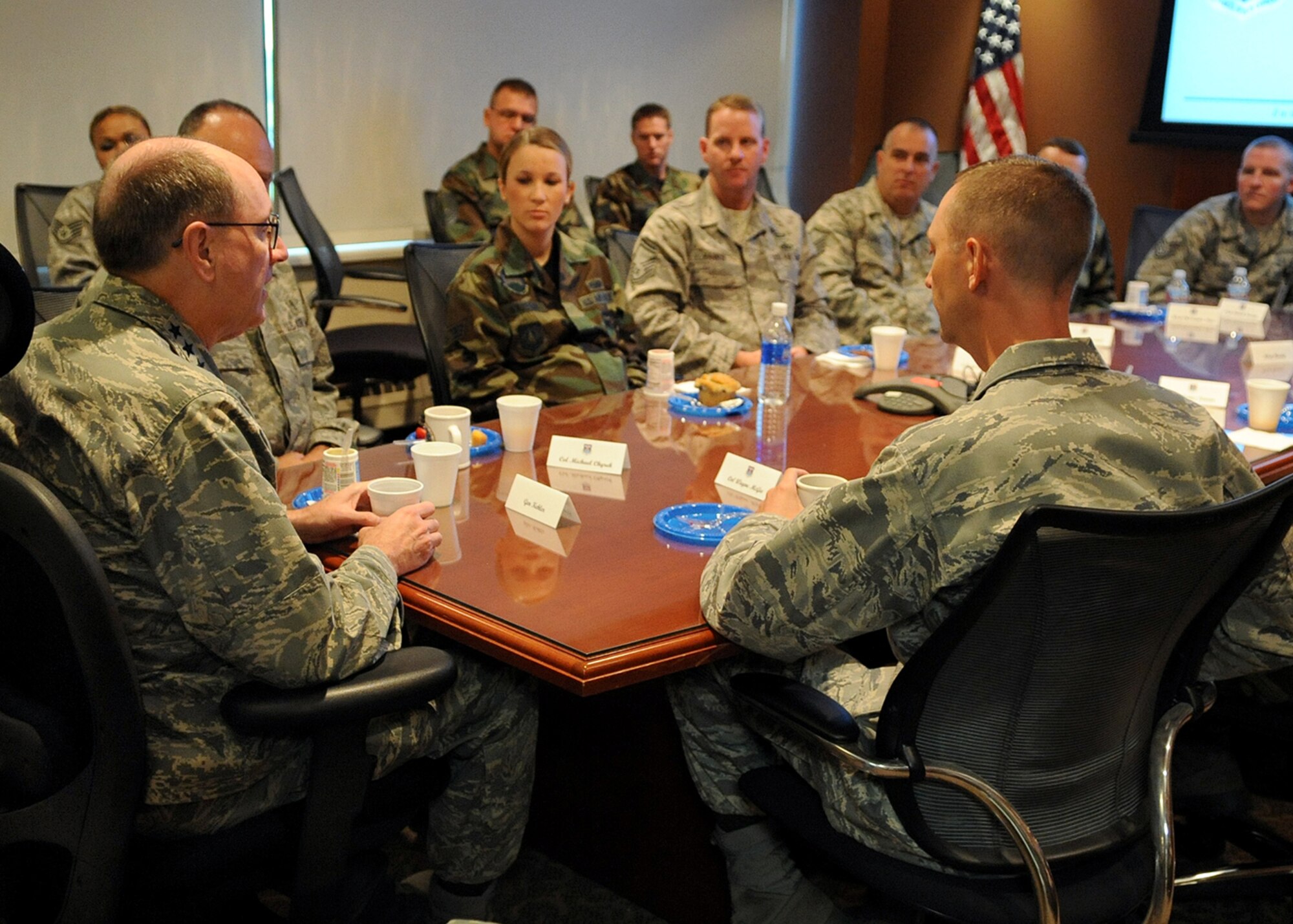 BUCKLEY AIR FORCE BASE, Colo. -- Gen. C. Robert Kehler, Air Force Space Command commander, visits with some of the base's enlisted professional performers and senior noncommissioned officers during a breakfast get-together to discuss enlisted leadership. General Kehler spent Aug. 19 and 20 on the base visiting work centers for the first time since taking command of AFSPC in October 2007. (U.S. Air Force photo by Senior Airman Steven Czyz)
