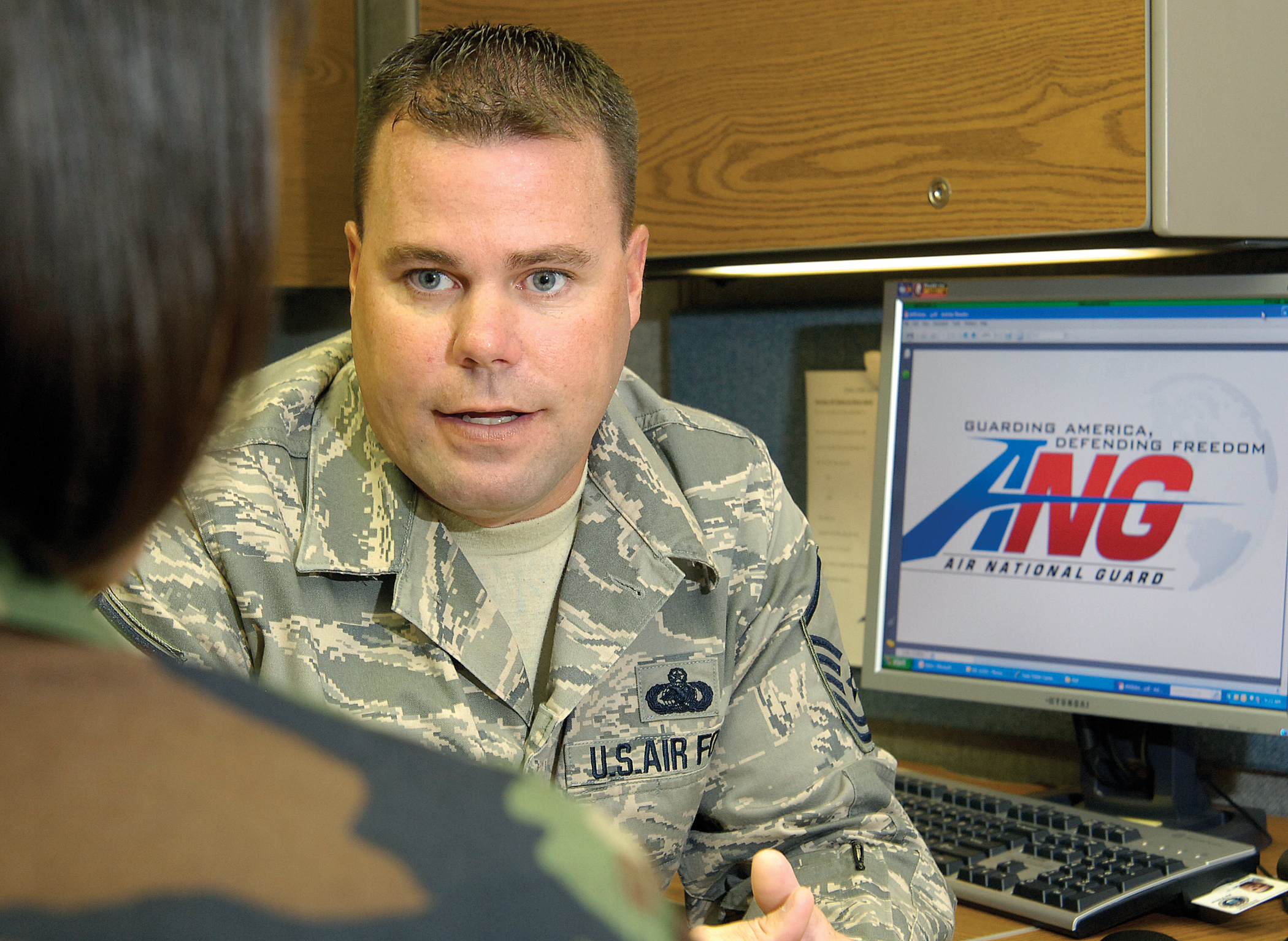 Staying connected; Guard and Reserve recruiters give options to ...