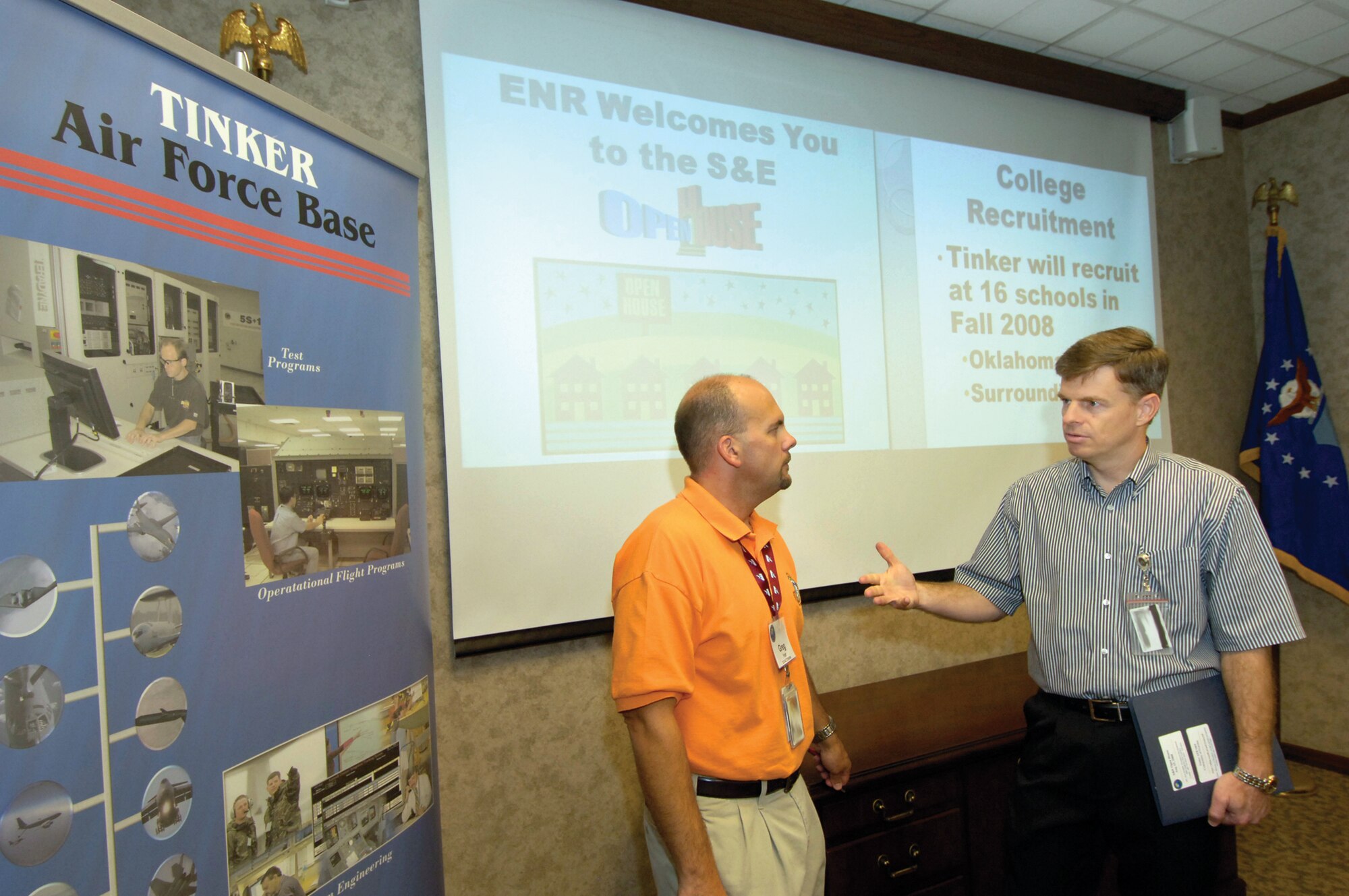 The Oklahoma City Air Logistics Center’s Engineering Directorate sponsored a Scientist and Engineer Open House Aug 15.  Approximately 300 scientists and engineers attended the event which focused on increasing awareness of the many career development programs available.  Beth Murray, from the Directorate’s Work Force Development Branch, led the team in developing and hosting the event.  The open house included information booths, contests, and refreshments.  EN employees from the Financial, Operations, and Workforce Development Branches were on-hand to provide informational flyers and answer questions.  Greg Yort, left, an EN career manager, describes opportunities to Danny Barron, 727th an Aircraft Sustainment Group engineer.  “I want to learn all I can to advance my career in the right direction,” said Mr. Barron.  “This kind of information can help me do that”.   Mr. Yort agreed.  “This event is important because scientists and engineers need to know about programs that will further their careers, “ he said.  “We want the best, most well-rounded people.  It’s important to show what we can do for the approximately 1100 scientists and engineers at the centers.” (Air Force photo/Margo Wright)
