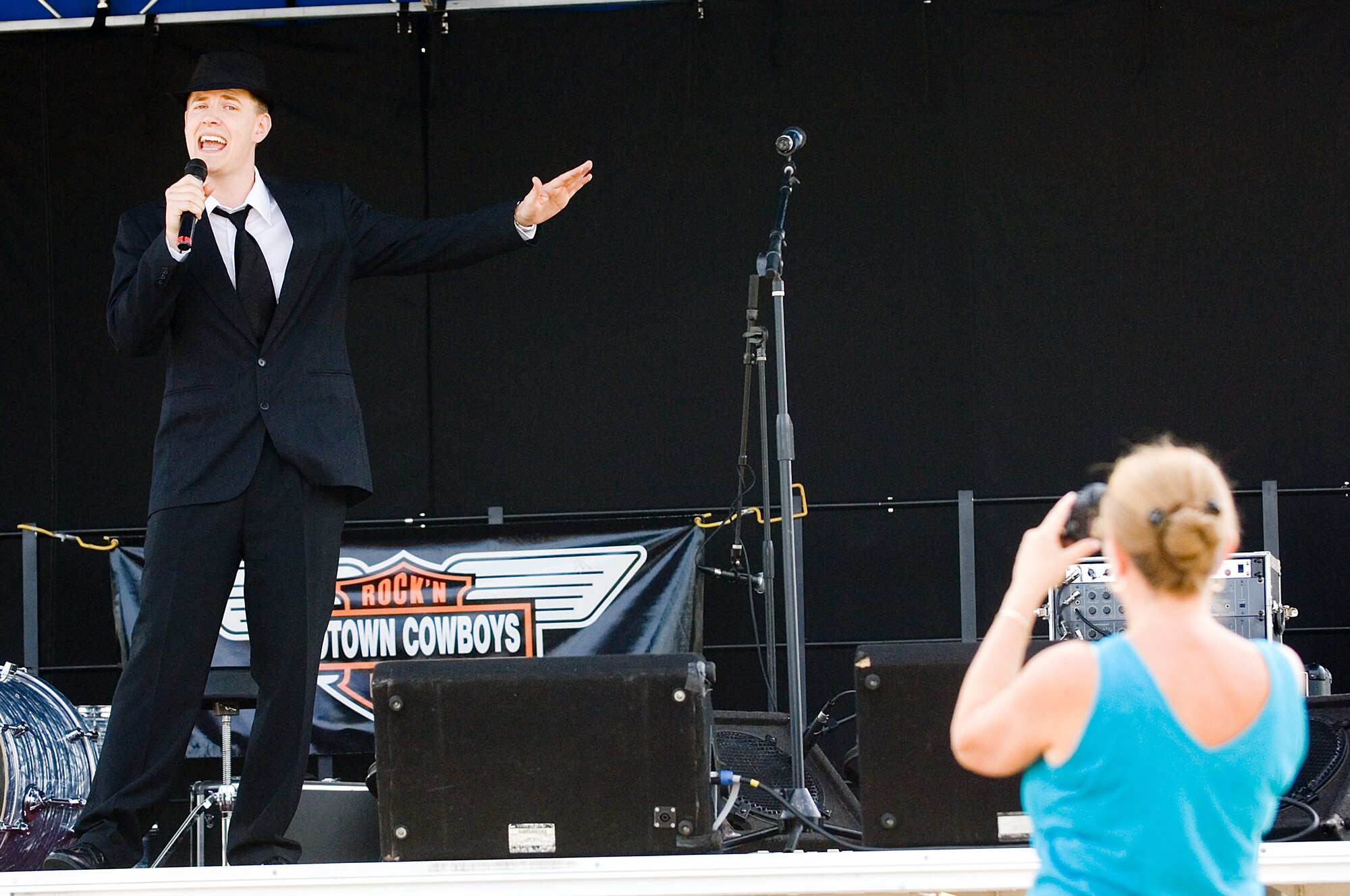 McChord Icon 1st place winner A1C Jonathan Lankford, 62nd Operations Support Squadron, performs for judges Friday. (U.S. Air Force photo/Abner Guzman)