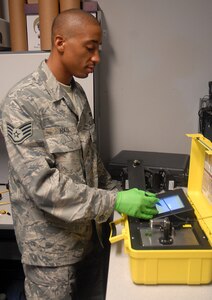 Staff Sgt. Steven Hall (U.S. Air Force photo/Airman 1st Class Melissa White)