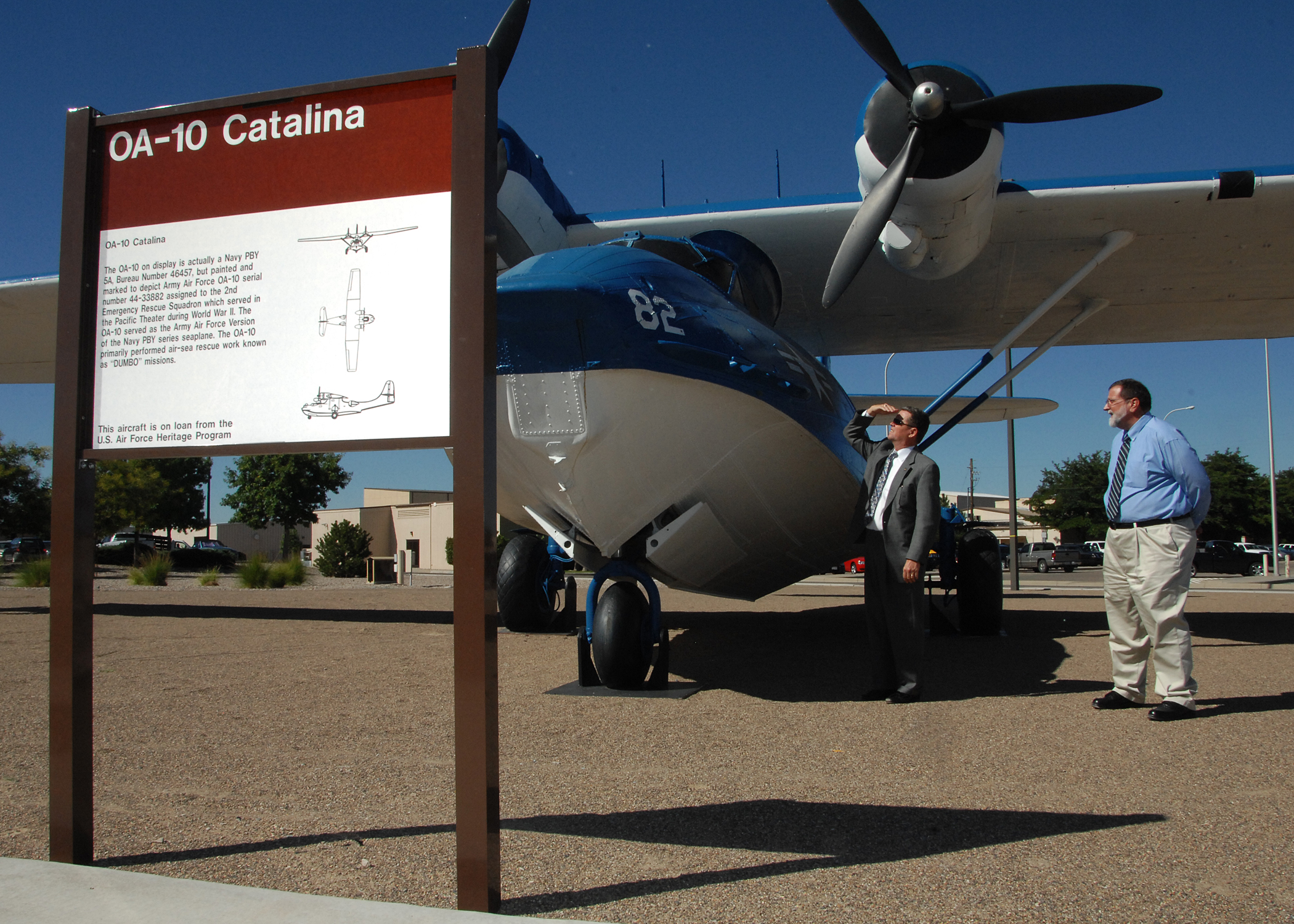 Air Force historian visits, tours Kirtland > Air Force Operational Test