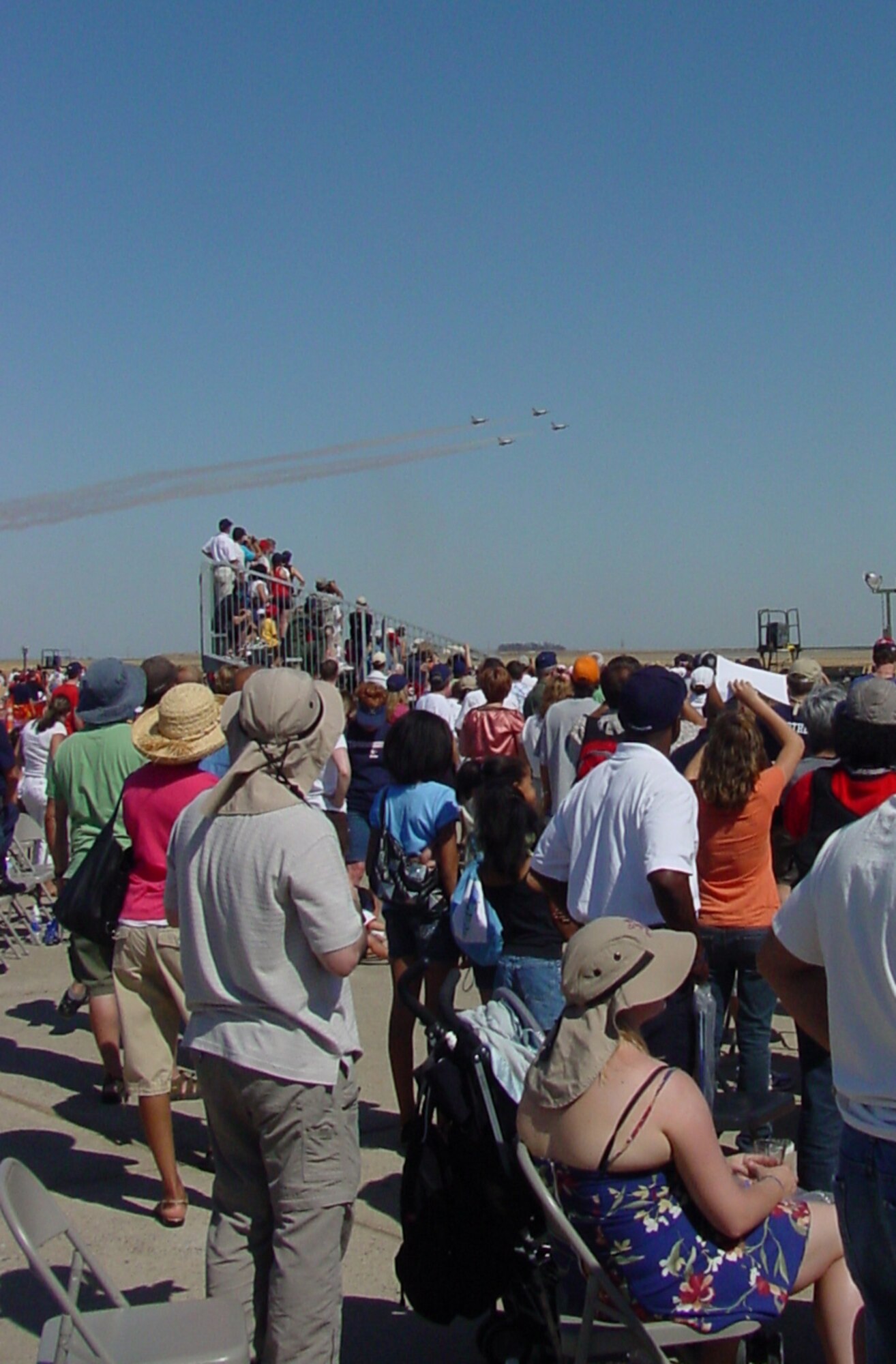 The USAF Thunderbirds, the Air Force's official aerial demonstartion team perform in the skies above Travis Air Force Base, Calif. as part of the 2008 Travis Air Expo, Aug. 30-31. (U.S. Air Force photo/Airman 1st Class Kristen Rohrer)