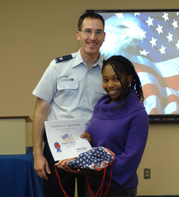 How many active military in us picture