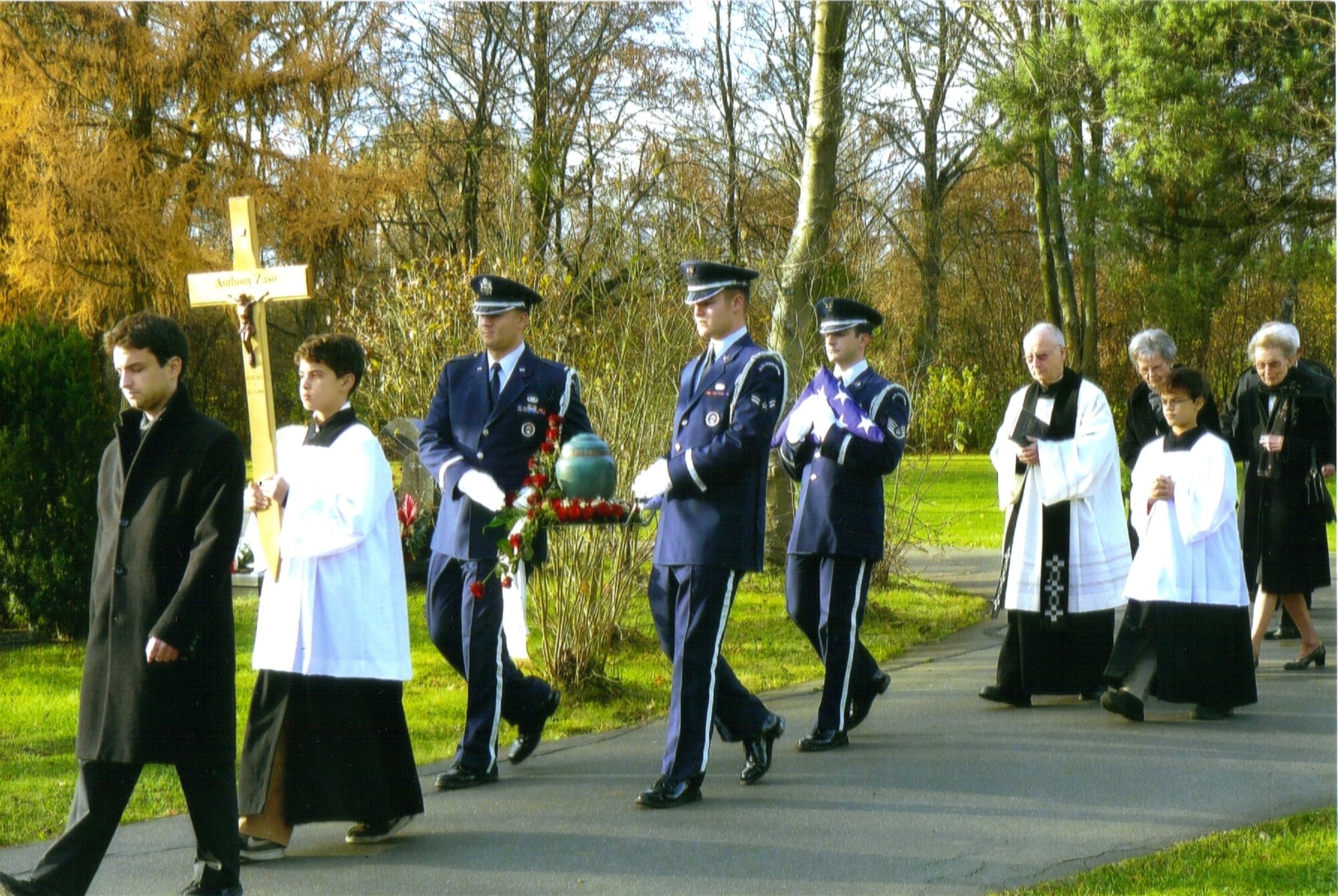 Retired Air Force Staff Sgt. Anthony “Tony” Zaso passed away Nov. 2, and was buried with military honors on Veterans Day at the Kolmeshöh Cemetery in Bitburg. He is
survived by his wife, Gisele, and many friends in the Eifel region. He and his wife, Gisele, faithfully attended service at the Bitburg Air Base Chapel for 32 years.
