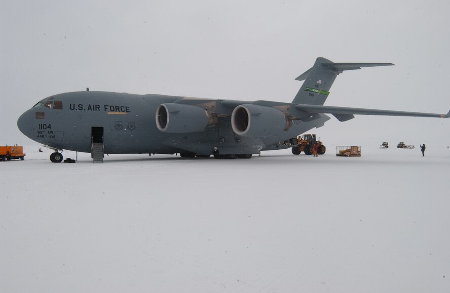 A C-17 Globemaster III sits on the Pegasus ice runway during an Operation Deep Freeze mission from Christchurch, New Zealand, to Antarctica Dec. 2. (U.S. Air Force photo/Staff Sgt. Eric Burks)