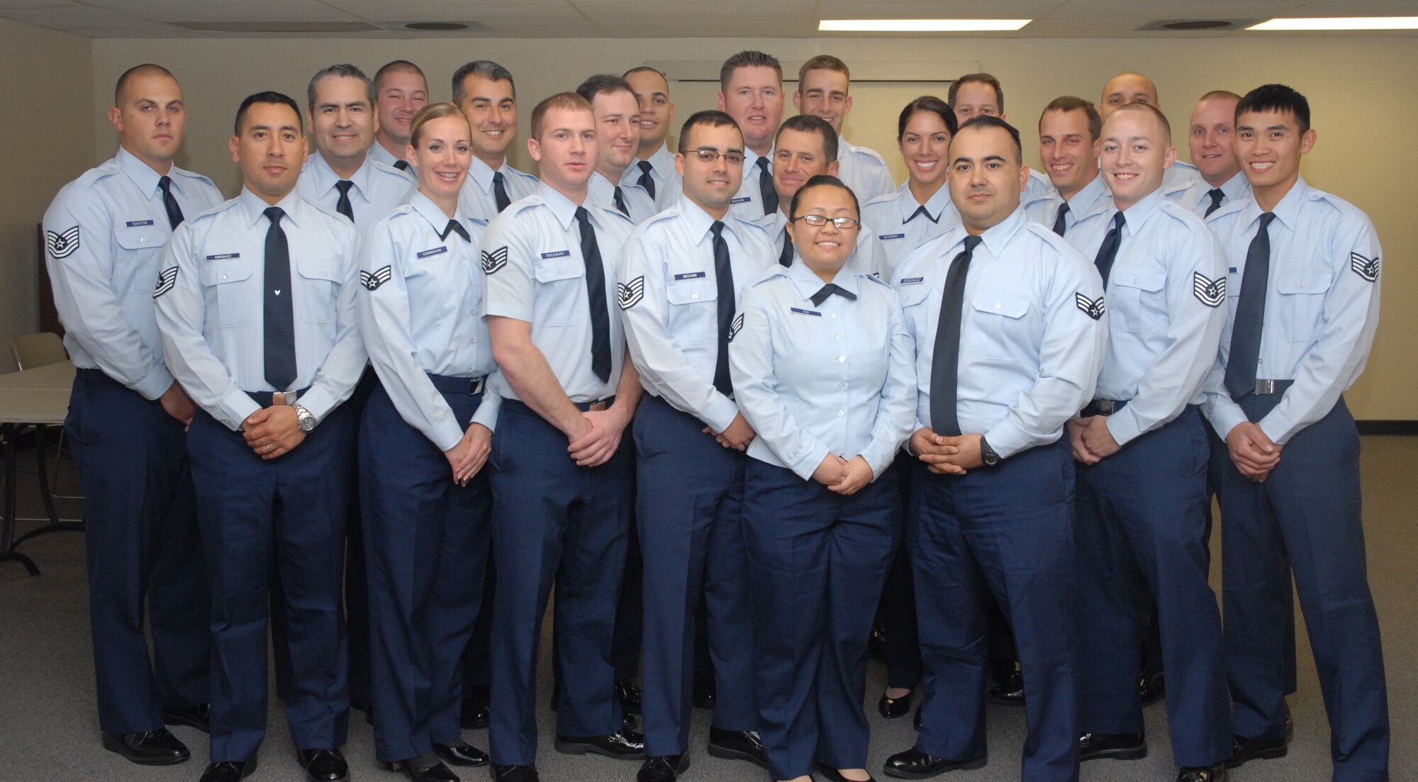 BEALE AIR FORCE BASE, Calif. -- Citizen Warriors from the 940th Air Refueling Wing graduated from the Air Force Reserve NCO Leadership Development Course Dec. 12, 2008 here. The class develops Air Force Reserve leaders through class room instruction and various role play scenarios. Members of Class 2009-1 pose for a group photo:  This years graduates (alphabetical order): Senior Airman Mary Cha, Senior Airman Lia Cunningham, Staff Sgt. George Engleheart, Tech. Sgt. Emilio Enriquez, Tech. Sgt. Albert Fanini, Tech. Sgt. Friedrich Gebauer, Tech. Sgt. Peter Gibson, Senior Airmen Miguel Gonzalez, Senior Airman Veronica Gutierrez, Tech. Sgt. Luke Johnson, Staff Sgt. Grant Kohler, Senior Airman Darin Mayo, Tech. Sgt. Kenneth McCann, Staff. Sgt. Michael McKeon, Master Sgt. Larry Naso, Staff Sgt. Curtis Pace, Staff Sgt. Eduardo Ramos, Tech. Sgt. Ryan Santos, Staff Sgt. Minh Tran, Tech. Sgt. Michael Trotti, Tech. Sgt. Nicholas Velazquez. (U.S. Air Force Photo/ Master Sgt. Ellen Hatfield)
