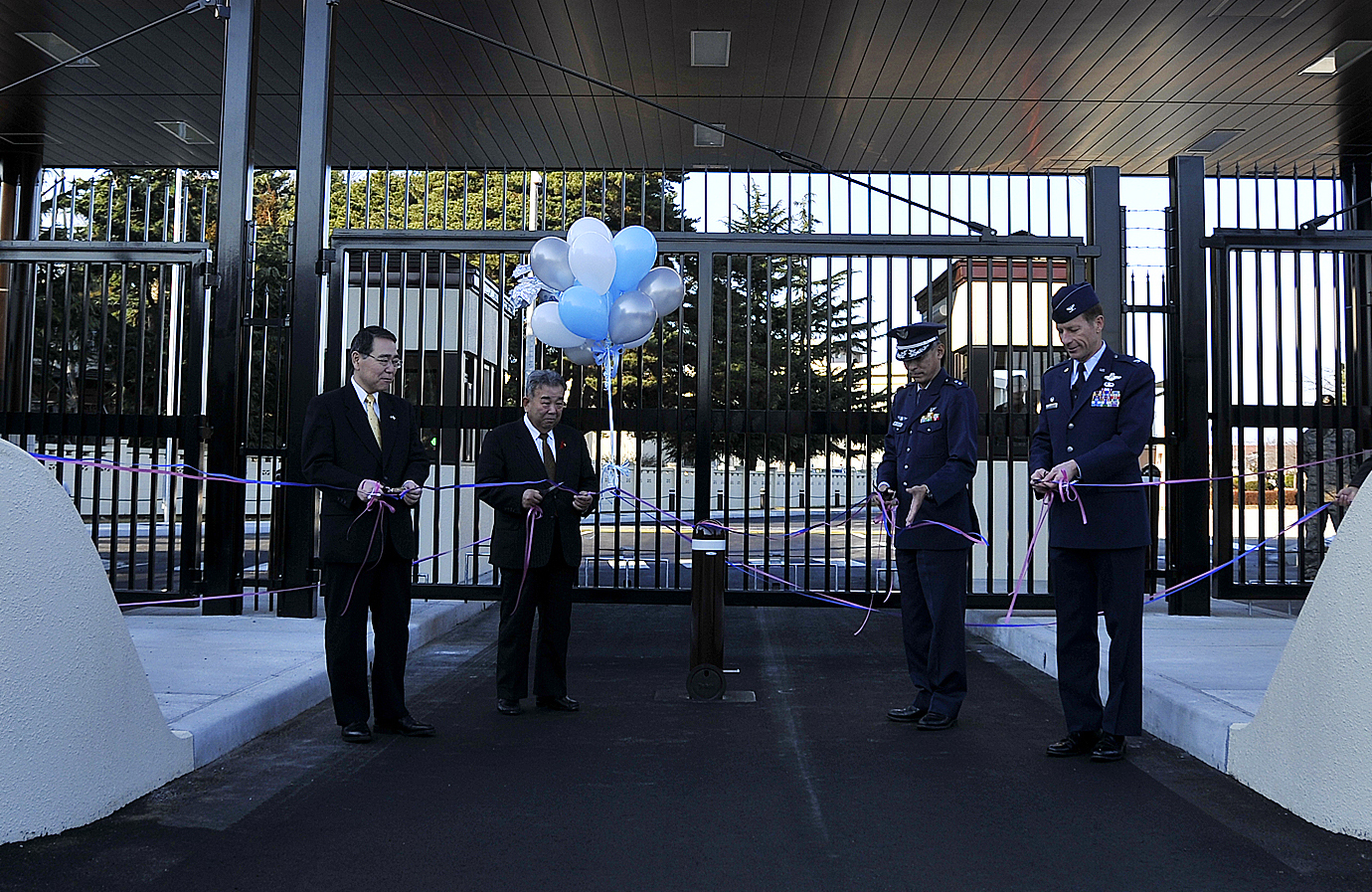 Main gate reopens > Misawa Air Base > Article Display