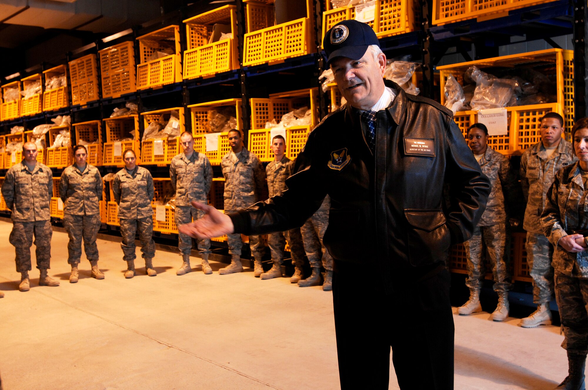 SOUTHWEST ASIA -- Secretary of the Air Force Michael Wynne, speaks to members of the 386th Expeditionary Logistics Readiness Squadron’s Expeditionary Theatre Deployment Center Feb. 1, 2008, during his visit to an air base in the Persian Gulf Region. The SECAF spoke with more than 400 Airmen during his visit and thanked them on behalf of a grateful nation, for their service in supporting Operations Enduring and Iraqi Freedom.  (U.S. Air Force photo/ Staff Sgt. Patrick Dixon)