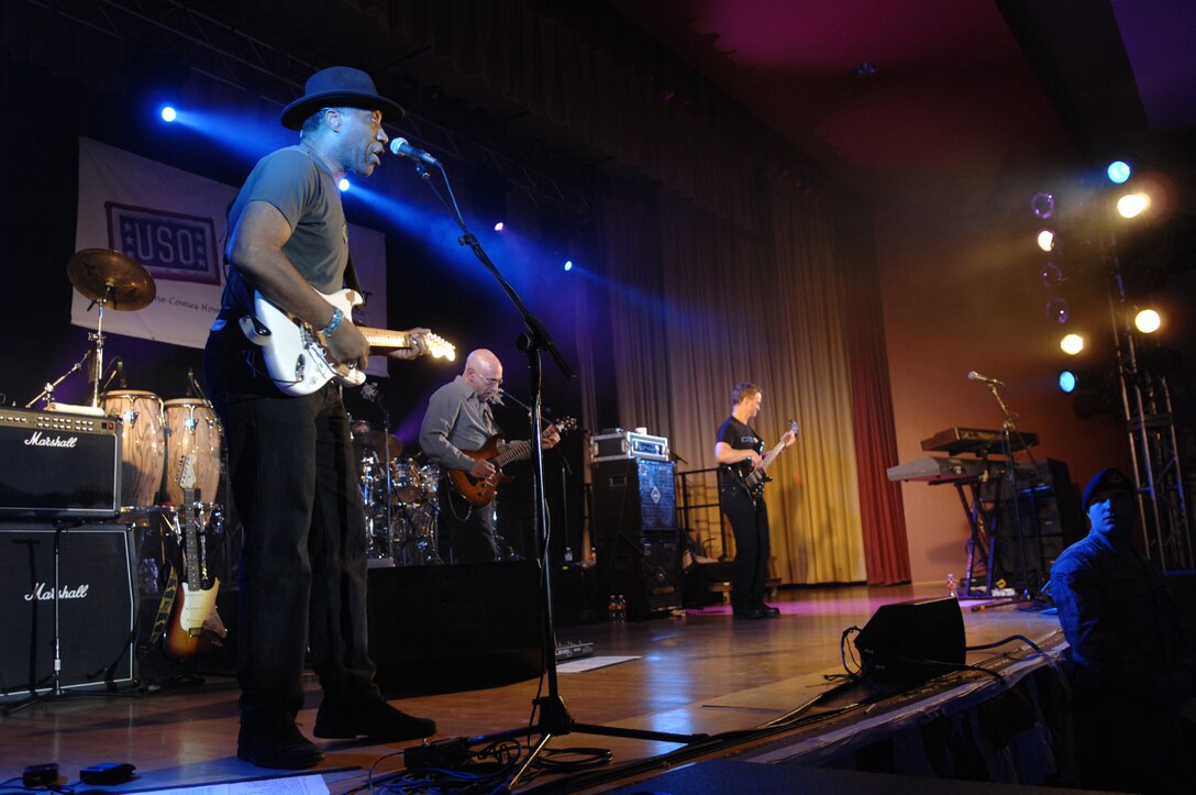 Kimo Williams, Ernie Denov, and Gary Sinise, members of the Lt. Dan Band, play for the United Service Organizations entertainment tour at Ellsworth Air Force Base, S.D., Feb. 1, 2008. The private concert for U.S. troops is the first this year in the series of stateside USO tours.(U.S. Air Force photo By Senior Airmen Angela Ruiz) 
