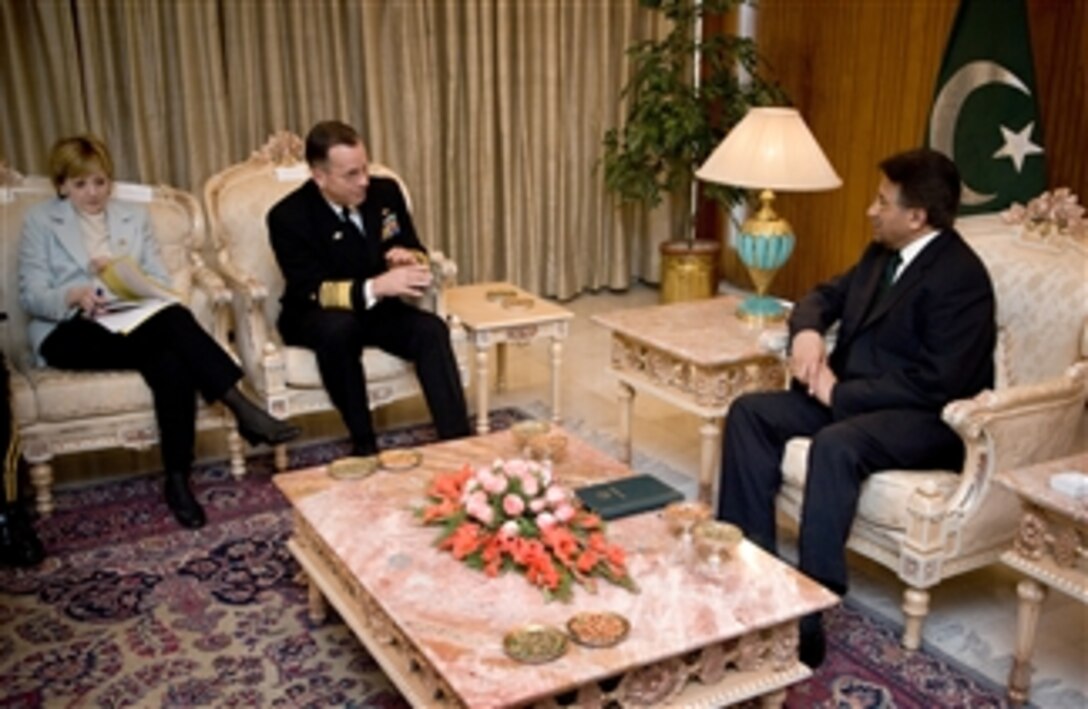 U.S. Navy Adm. Michael G. Mullen, center, chairman of the Joint Chiefs of Staff and U.S. Ambassador to Pakistan Anne Peterson meet with Pakistani President Gen. Pervez Musharraf in Islamabad, Pakistan, Feb. 9, 2008. Mullen is visiting the country to discuss security issues with Pakistani military officials. 