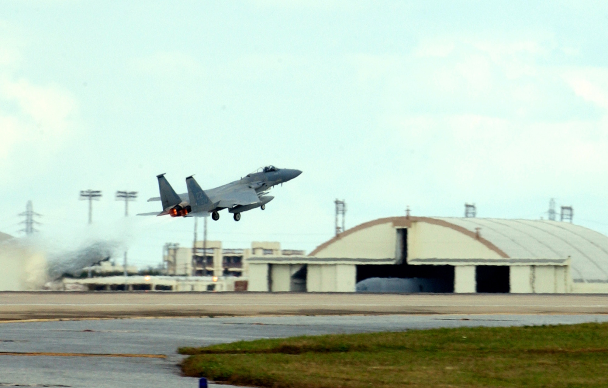 An F-15C Eagle takes off during local operational readiness exercise Beverly High 08-4 at Kadena Air Base, Japan, Feb. 14, 2008. The 18th Wing conducted the exercise from Feb. 10 to 15 to test Airmen's ability to respond in contingency situations. 
(U.S. Air Force photo/Senior Airman Jeremy McGuffin) 

