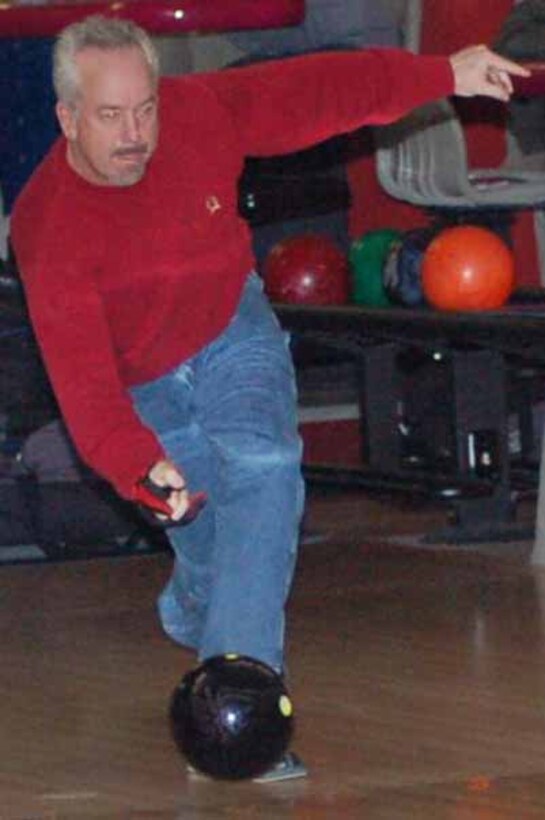 tinker afb bowling alley