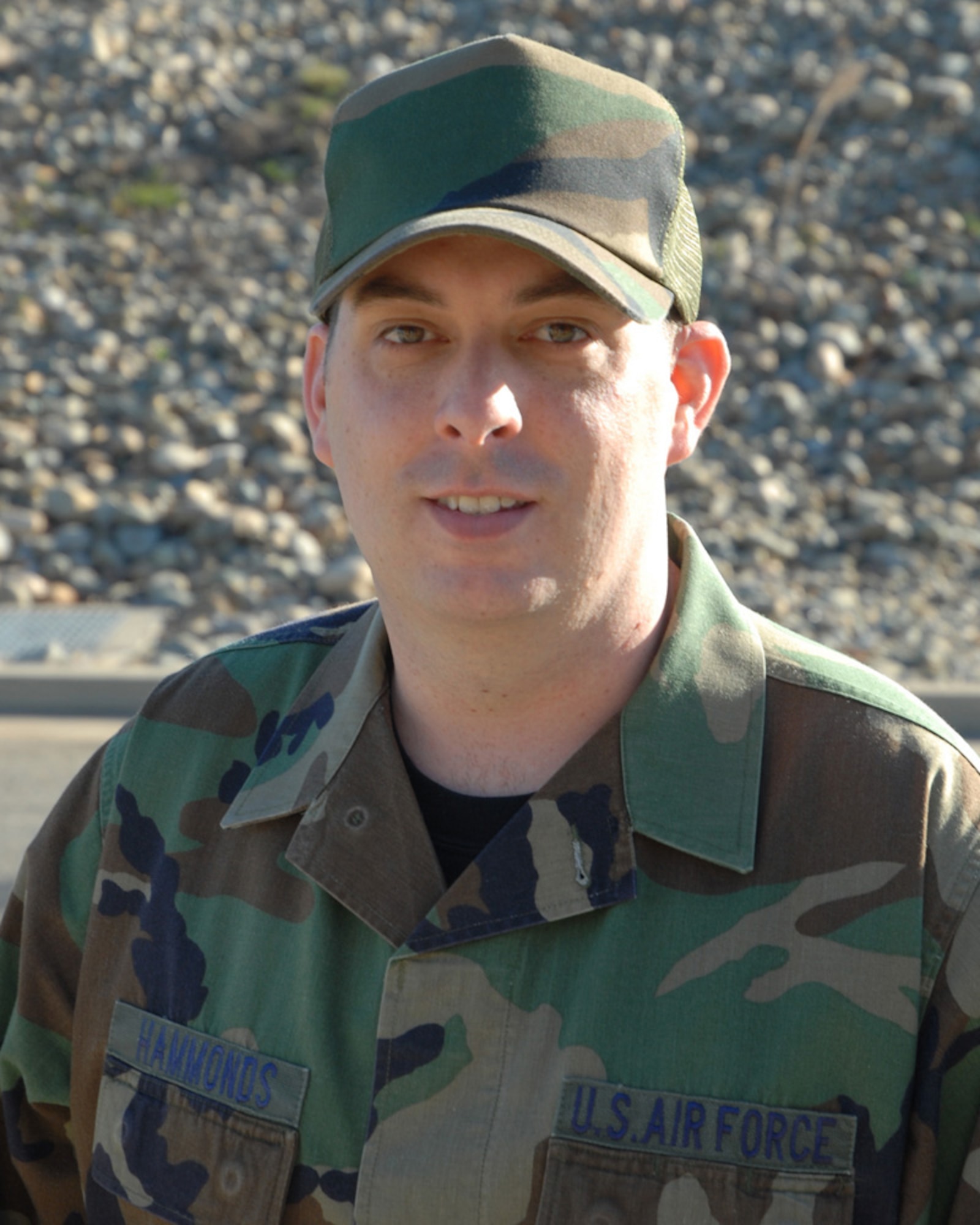 BEALE AIR FORCE BASE, Calif. -- Staff Sgt. Stephen Hammonds, an medical technician with the Air Force Reserve Command's 940th Aerospace Medicine Flight, was recognized Feb. 15, 2008, as the 940th Air Refueling Wing Outstanding Performer from the Air Mobility Command Operational Readiness Inspection at Gulfport, Miss. earlier this month. Sergeant Hammonds was presented with an Inspector General coin. (U.S. Air Force photo / Maj. Robert Couse-Baker)