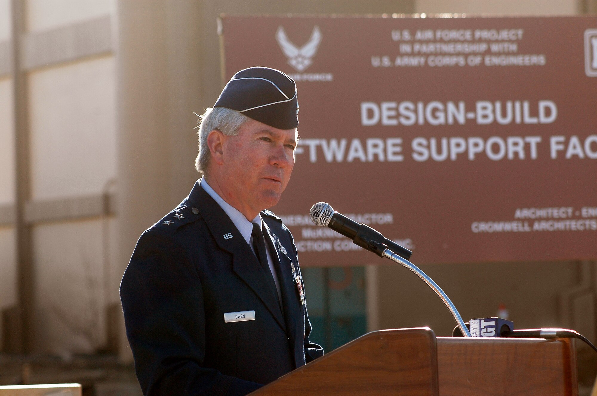 Maj. Gen. Thomas J. Owen speaks at the groundbreaking ceremony for the new, $21 million software support facility Feb. 19 at Robins Air Force Base, Ga. General Owen is the Warner Robins Air Logistics Center commander. (U.S. Air Force photo/Sue Sapp)