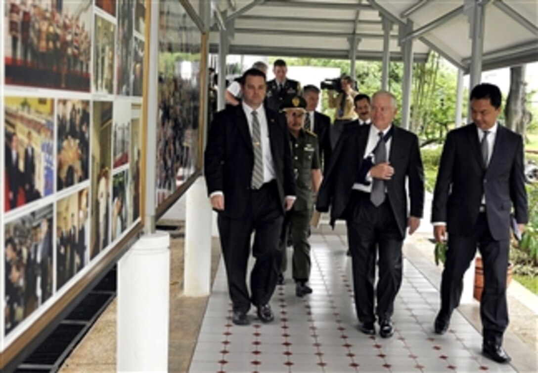 U.S. Defense Secretary Robert M. Gates walks out of the presidential palace in Jakarta, Indonesia, Feb. 25, 2008.  Gates is in Jakarta to meet with Indonesian leaders and attend the Indonesian Council on World Affairs.