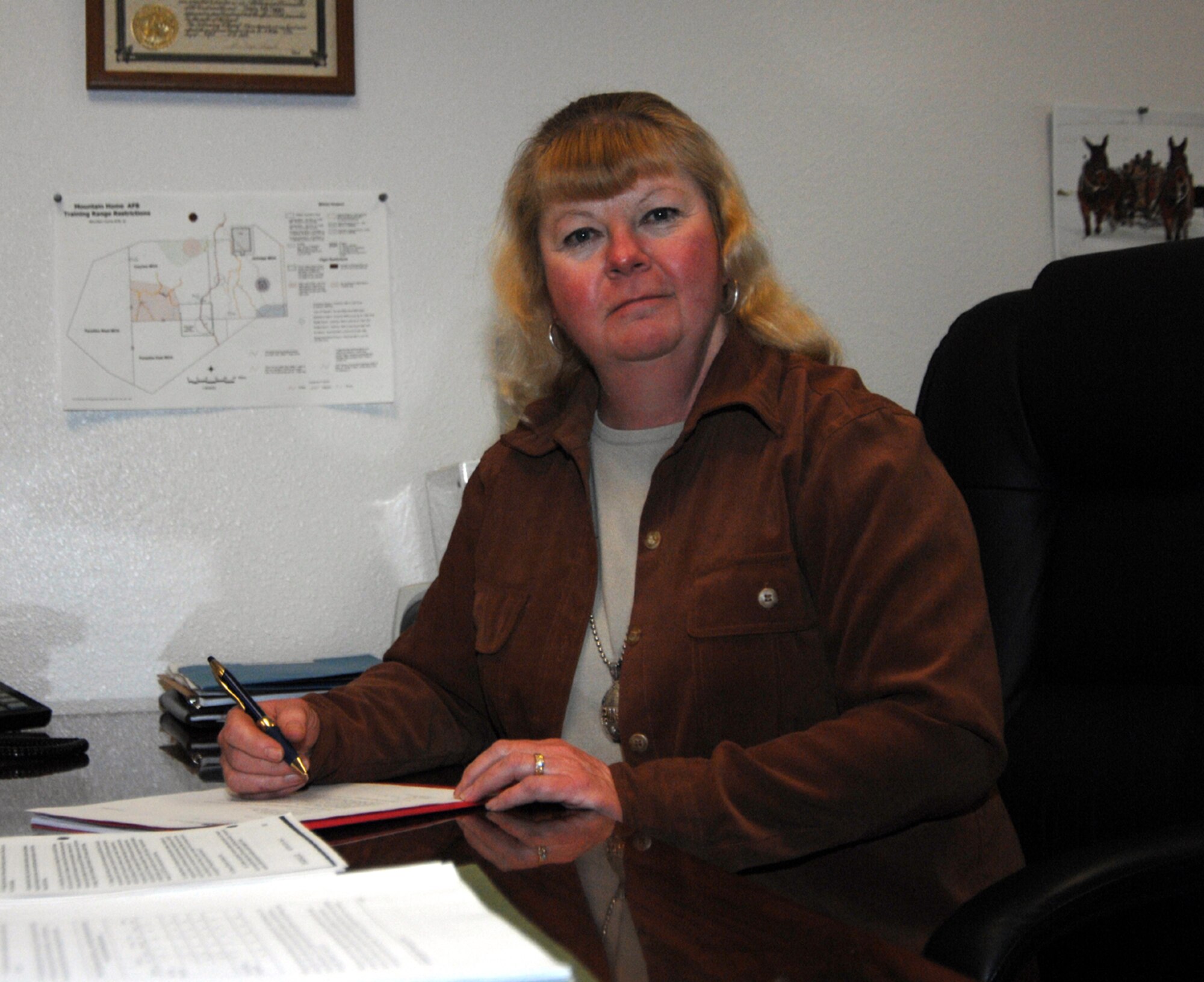 MOUNTAIN HOME AIR FORCE BASE, Idaho -- Pamela Dugger serves as a attorney advisor for the 366th Fighter Wing Lgal Office. (U.S. Air Force photo/ Senior Airman Megan P. Lyon) 

	


