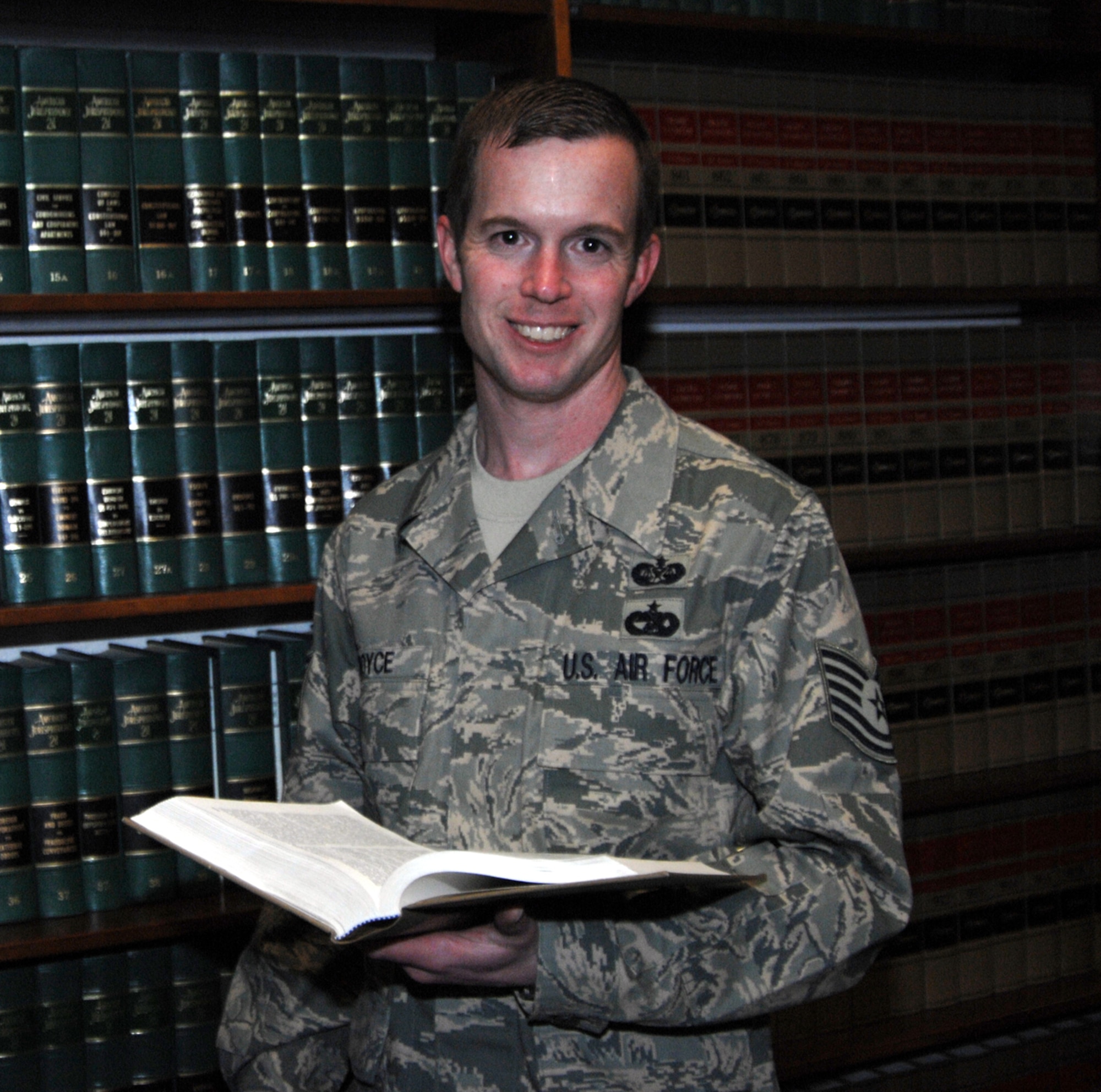 MOUNTAIN HOME AIR FORCE BASE, Idaho -- Tech. Sgt. Jerol Boyce serves as the noncommissioned officer in charge for the 366th Fighter Wing Lgal Office. (U.S. Air Force photo/ Senior Airman Megan P. Lyon) 

	


