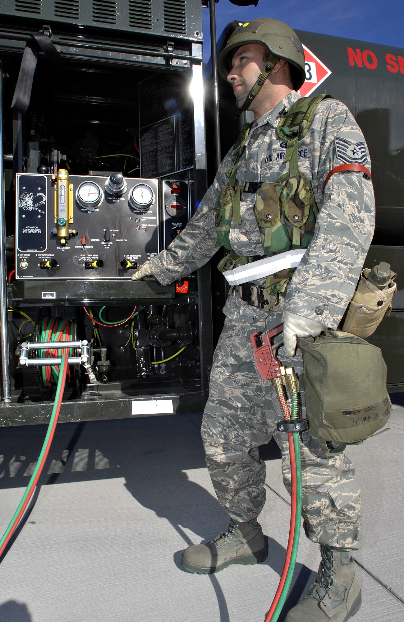 MOUNTAIN HOME AIR FORCE BASE, Idaho – Tech Sgt. Jaime Jones, 366th Logistics Readiness Squadron Petroleum Oil and Lubricants flight fuels technician, refuels an F-15E Strike Eagle during Exercise Sharpshooter 08-04.1 Feb. 28. Fuel technicians are responsible for refueling the jets after they land in the deployed location, making them mission ready. The 366th Fighter Wing conducts exercises to prepare personnel and equipment for the upcoming March 2008 Operational Readiness Inspection. (U.S. Air Force photo/ Airman 1st Class Ryan Crane) 
