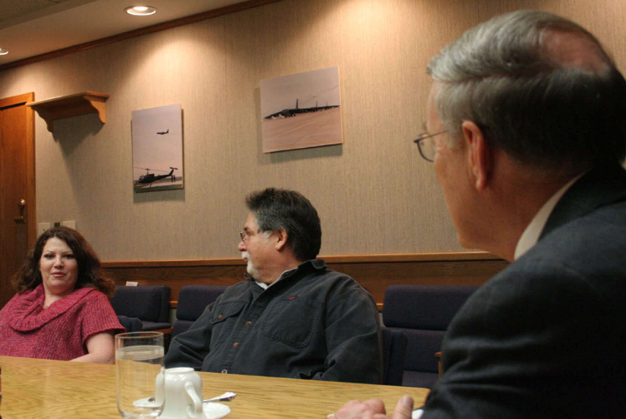 MINOT AIR FORCE BASE, N.D. -- North Dakota Senator Byron Dorgan listens to Elizabeth Sides and Tim Myers, both spouses of deployed military members, as they tell him about the base’s Airmen and Family Readiness Center and discuss the support they have received from the City of Minot. Senator Dorgan was on a visit to the base to receive updates and to learn what is being done to help make military service more family friendly. The Senator thanked the family members for their service. (U.S. Air Force photo by Maj. Laurie Arellano)