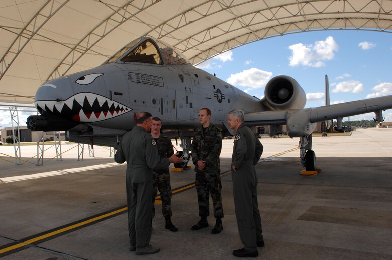 Ninth Air Force Commander visits Team Moody Airmen > Moody Air Force