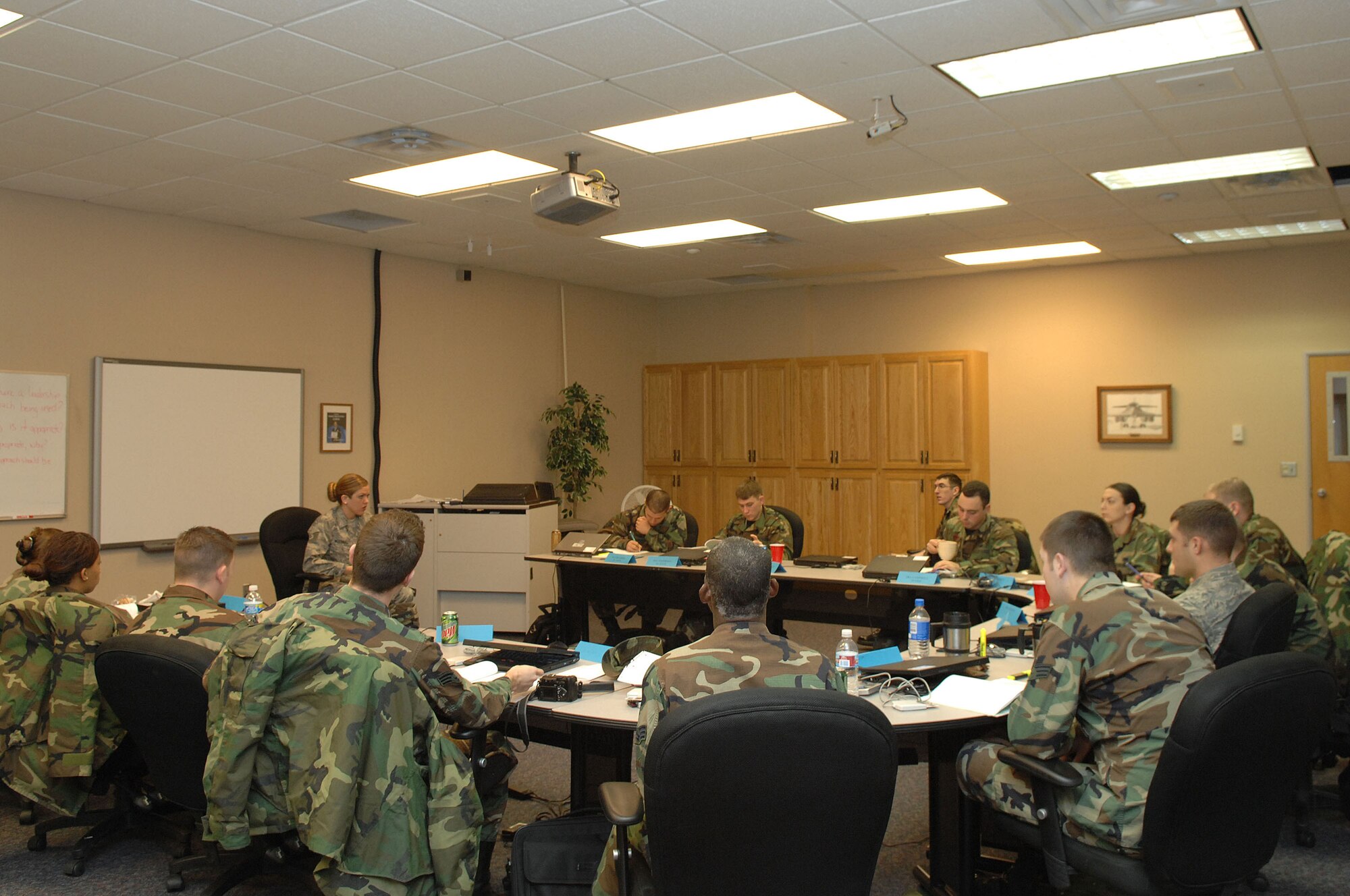 Technical Sgt Heather McDougall, Ellsworth Air Force Base, S.D., Dec 11, 2007, teaches Airmen during Airman Leadership School to become effective leaders and good supervisors.  Airman Leadership School lasts 24 training days. (U.S. photo by Airman 1st Class Anthony Sanchelli) 