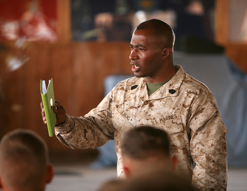 Group CO, sergeant major visit 3rd LAAD Marines > Marine Corps Base ...