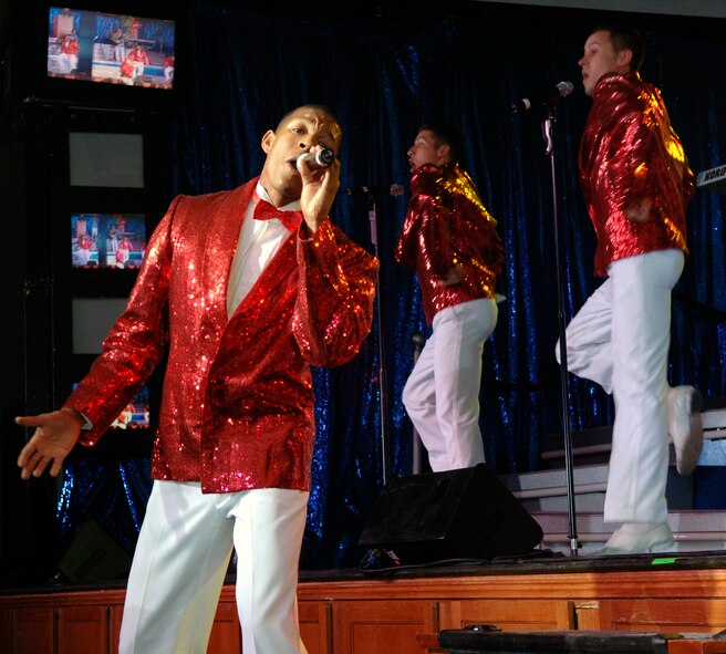 FAIRCHILD AIR FORCE BASE, Wash. – Senior Airman Tyrece Robertson, a member of the Air Force’s expeditionary entertainment unit, Tops in Blue, performs near Fairchild AFB on Jan 17. Tops in Blue is an all active-duty special unit comprised of 35 talented vocalists, musicians and dancers. (U.S. Air Force photo/Airman 1st Class Darlene West)