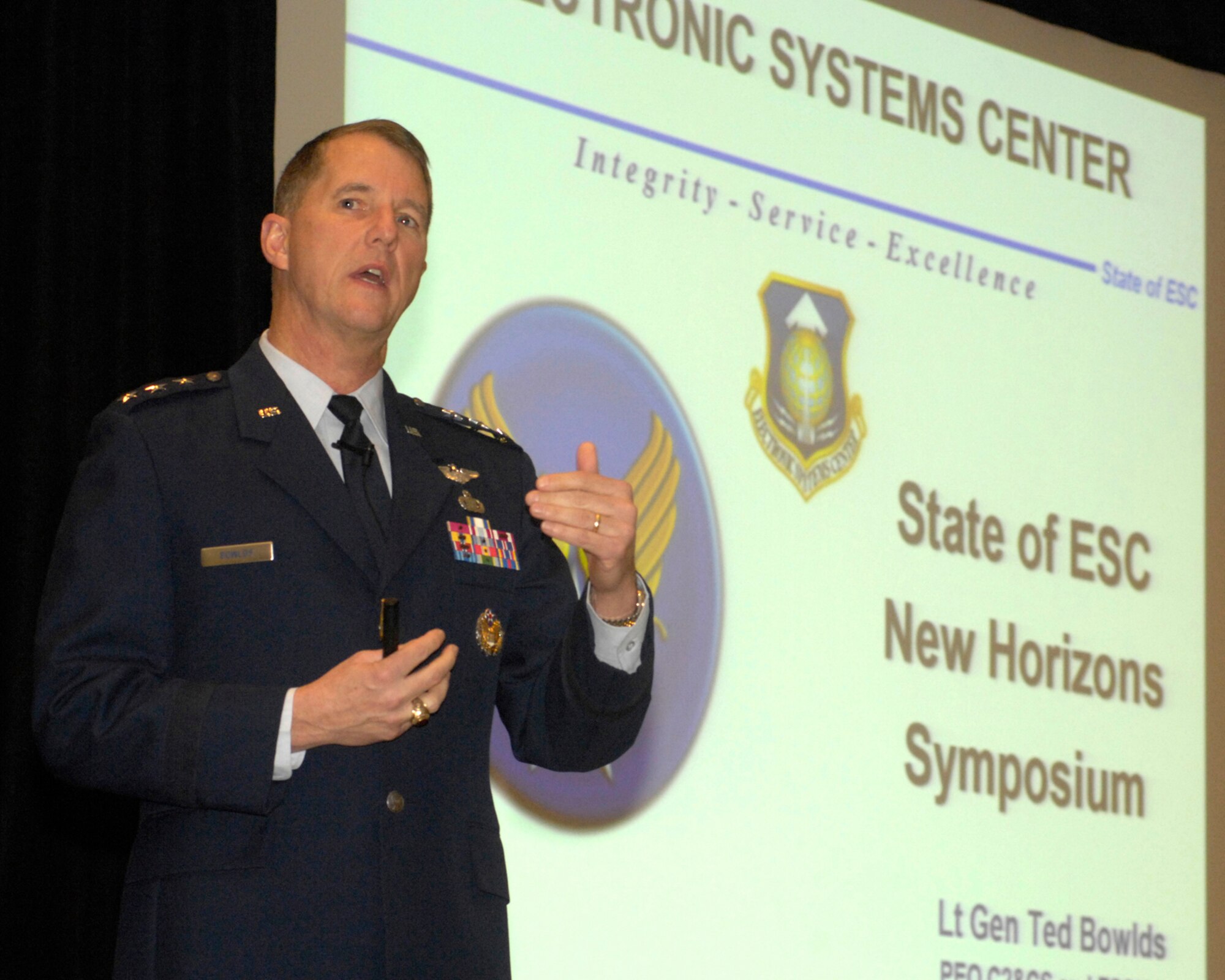 HANSCOM AFB, Mass. -- Electronic Systems Center Commander Lt. Gen. Ted Bowlds addresses a packed ballroom at the Newton Marriott Jan. 23, delivering his first 'State of ESC' address. General Bowlds discussed 2007 highlights as well as upcoming challenges and priorities. (U.S. Air Force photo by Mark Wyatt.)