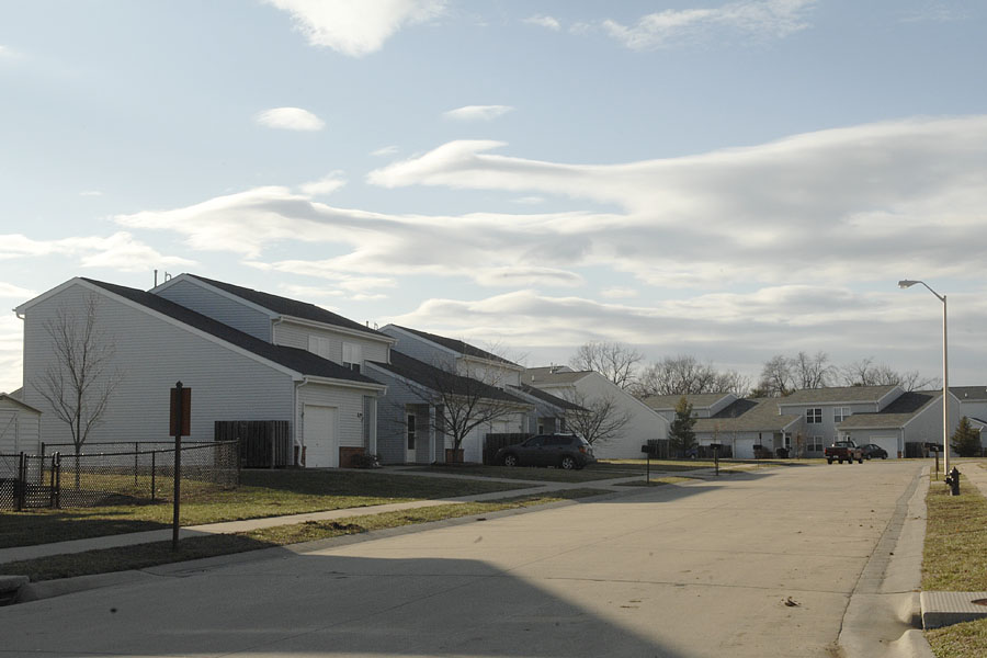 homes near scott afb