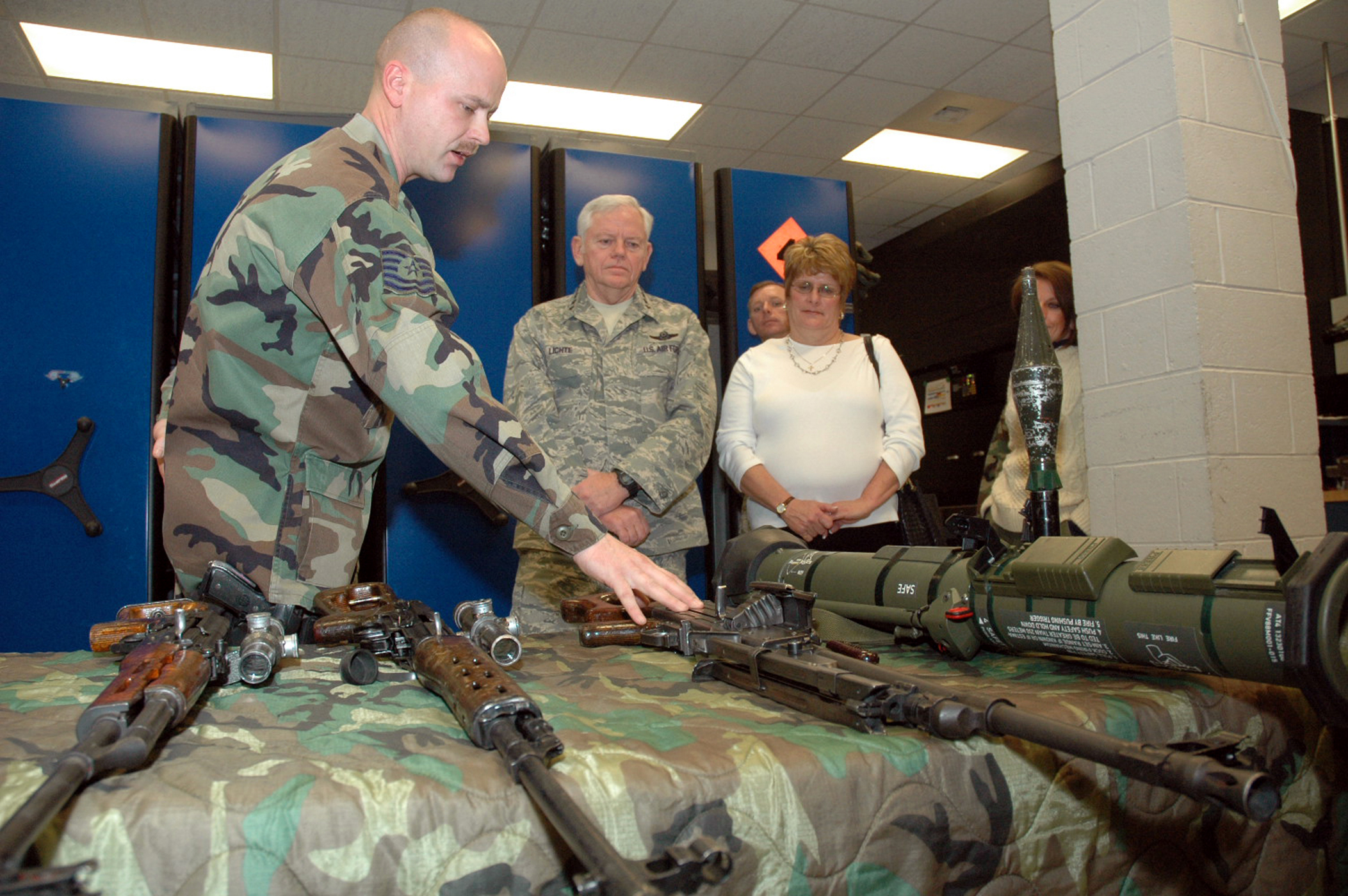 U.S. Air Force Expeditionary Center: AMC commander tours expeditionary ...