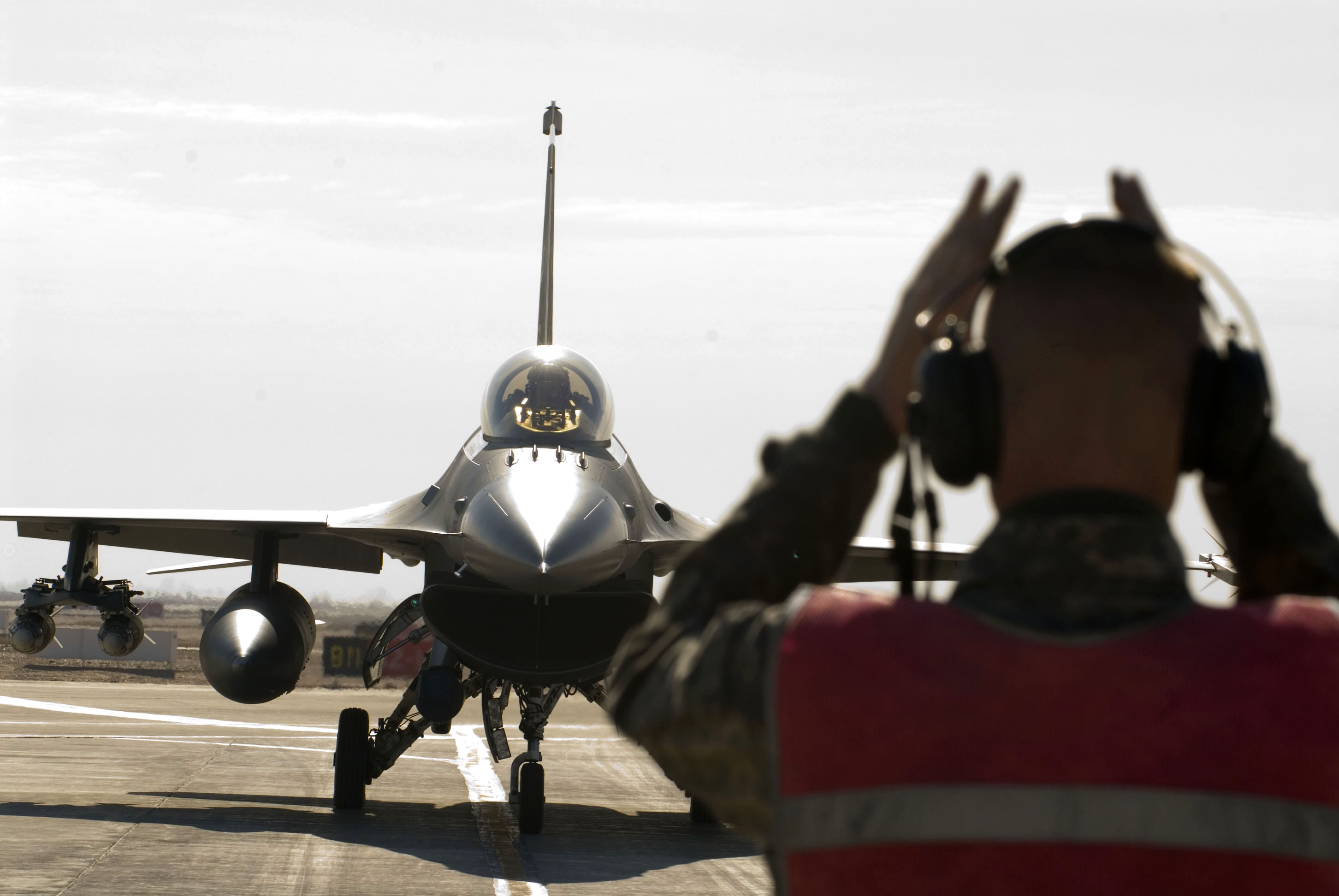 Airmen are 'bombarded' > Air Force > Article Display